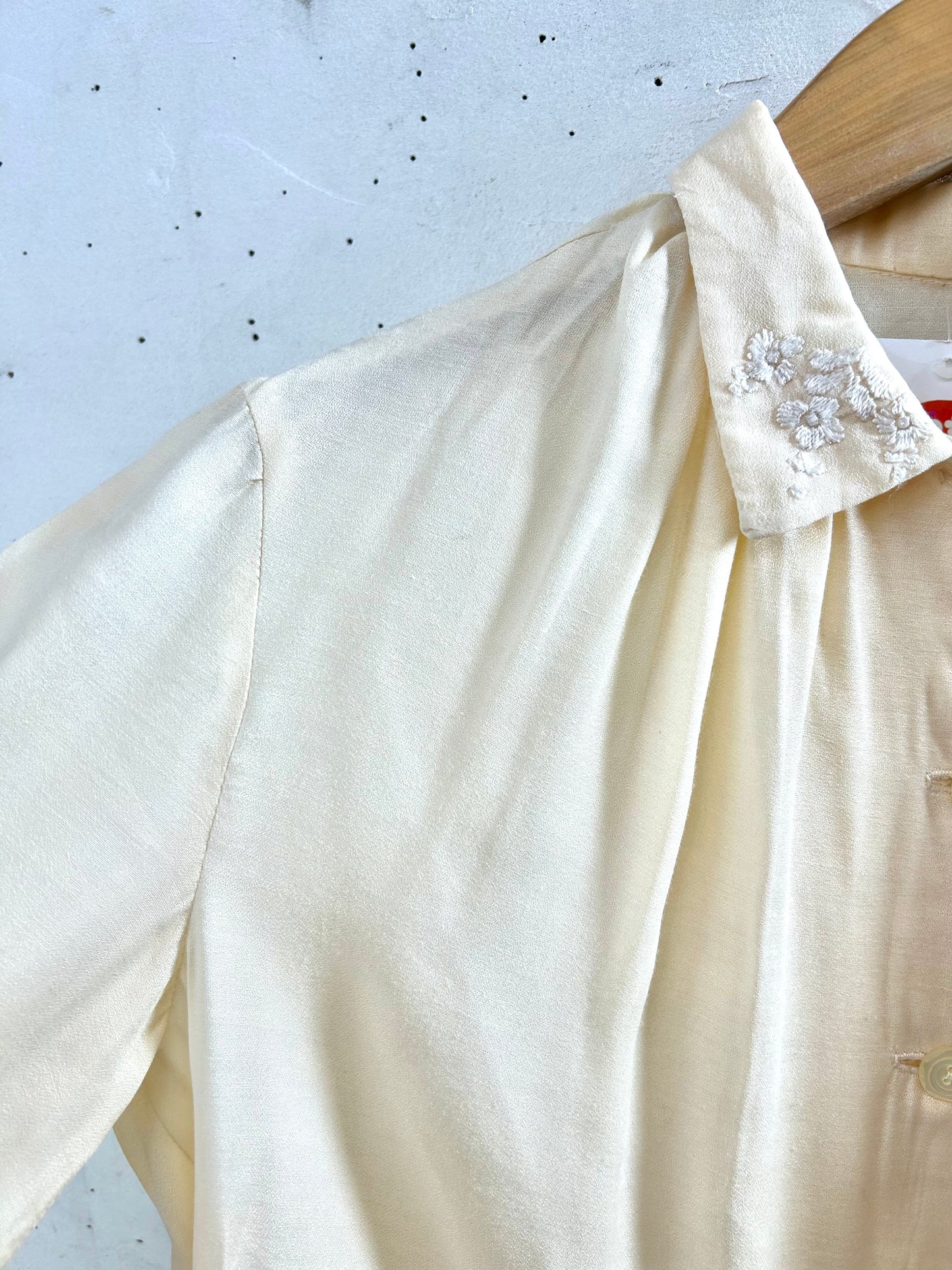 Vintage Off White Blouse  [K28908]