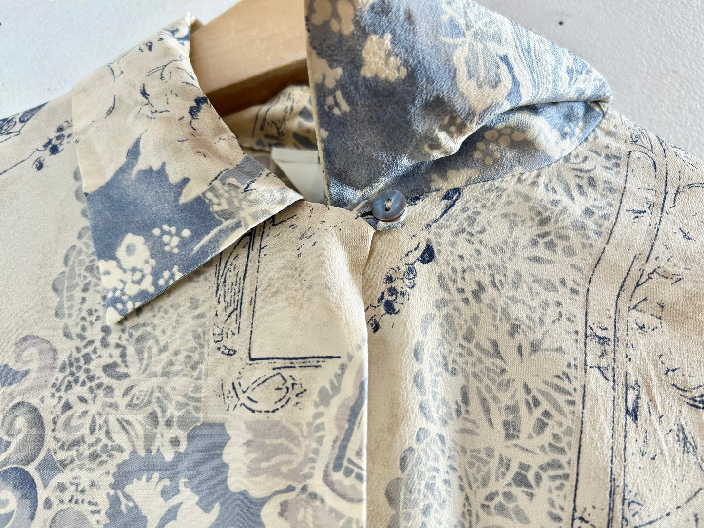 Vintage Silk Shirt [D30013]
