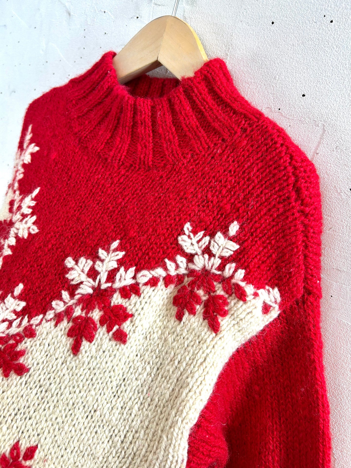 Vintage Hand Knit Sweater [L29135]