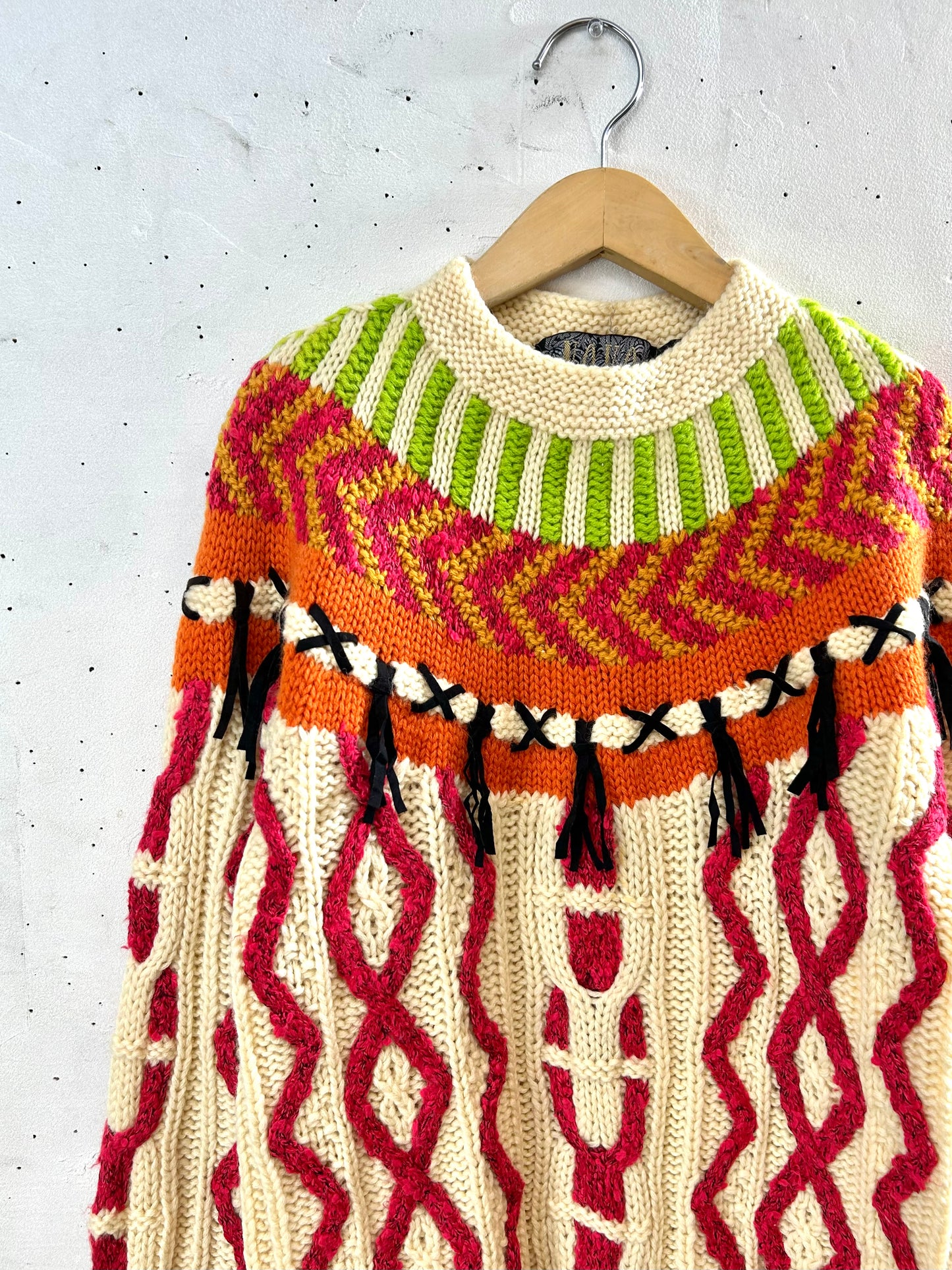 Vintage Hand Knit Sweater [L29138]