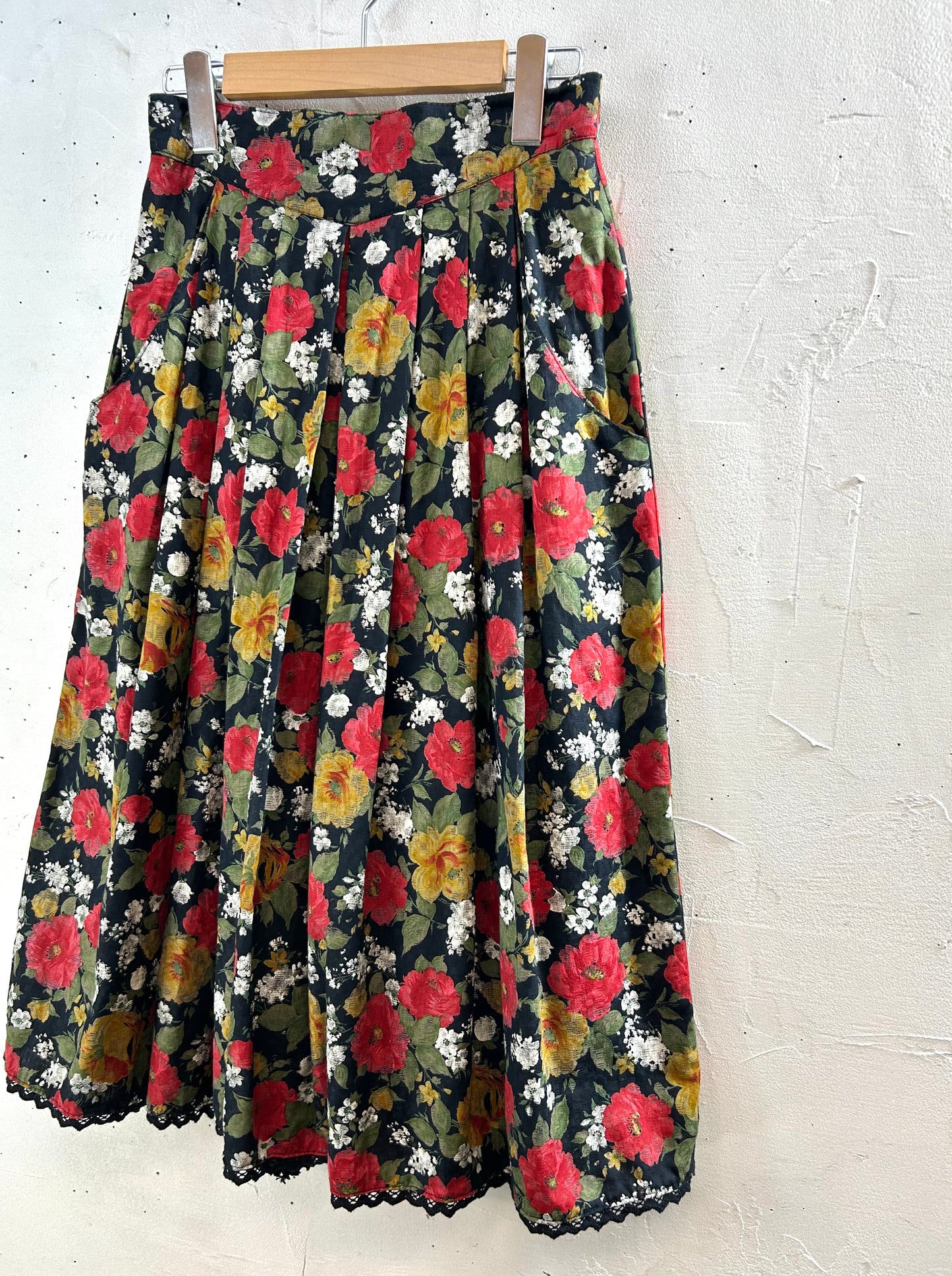 Vintage Skirt   [L29147]