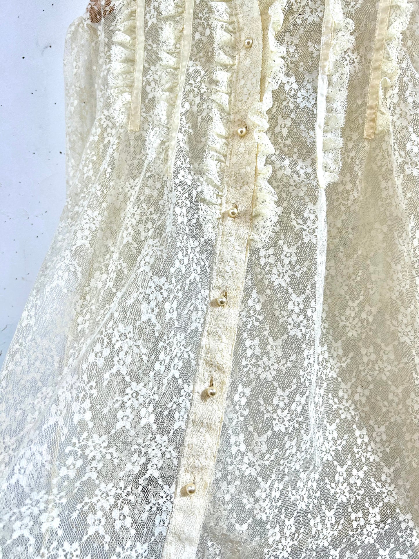 Vintage White Lace Blouse [D30023]