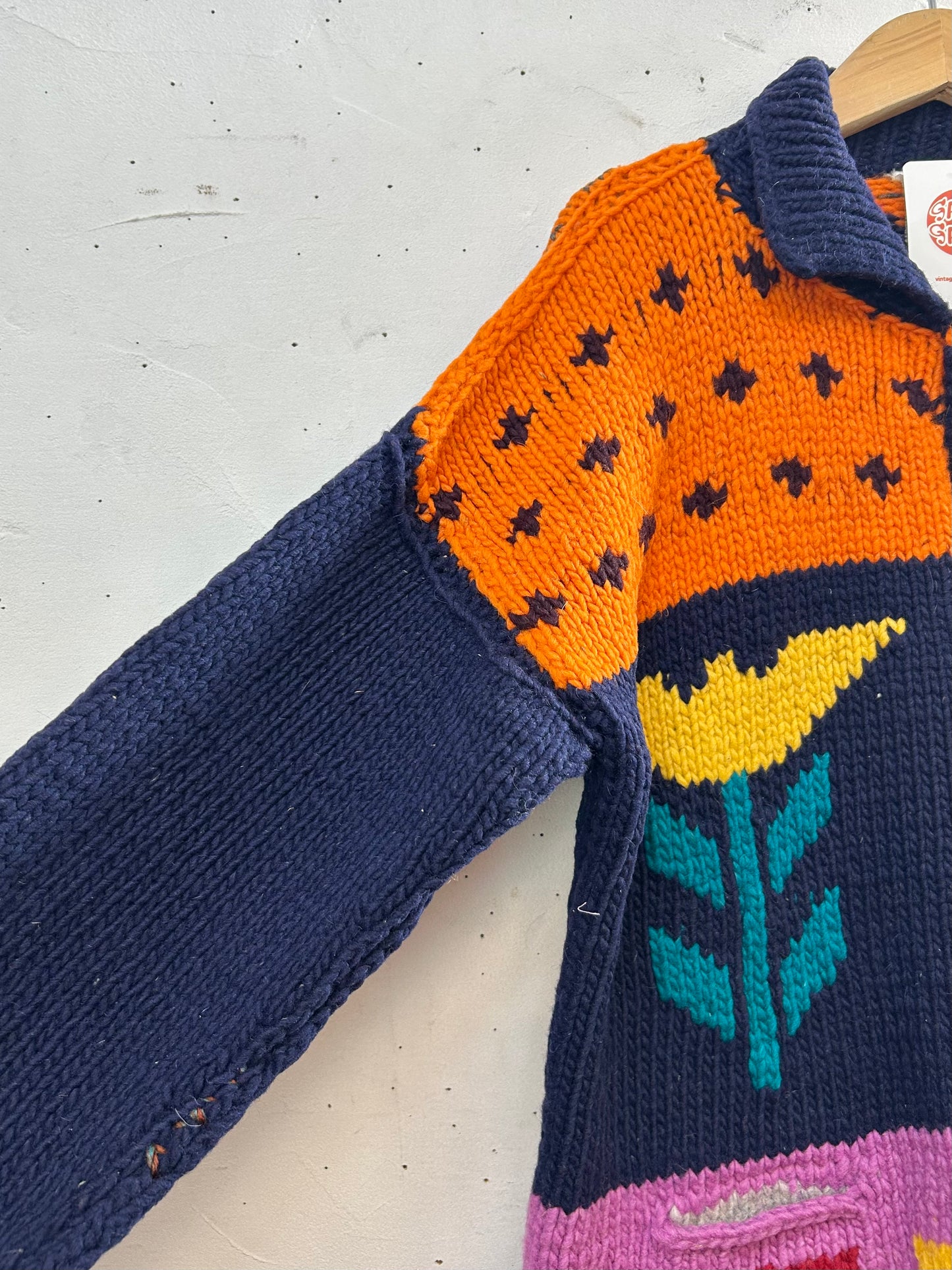 Vintage Ecuador Hand Knit Cardigan [A29371]