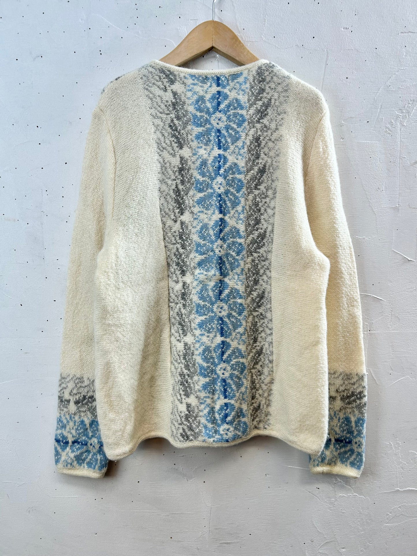 Vintage Hand Made Knit Cardigan [L29165]