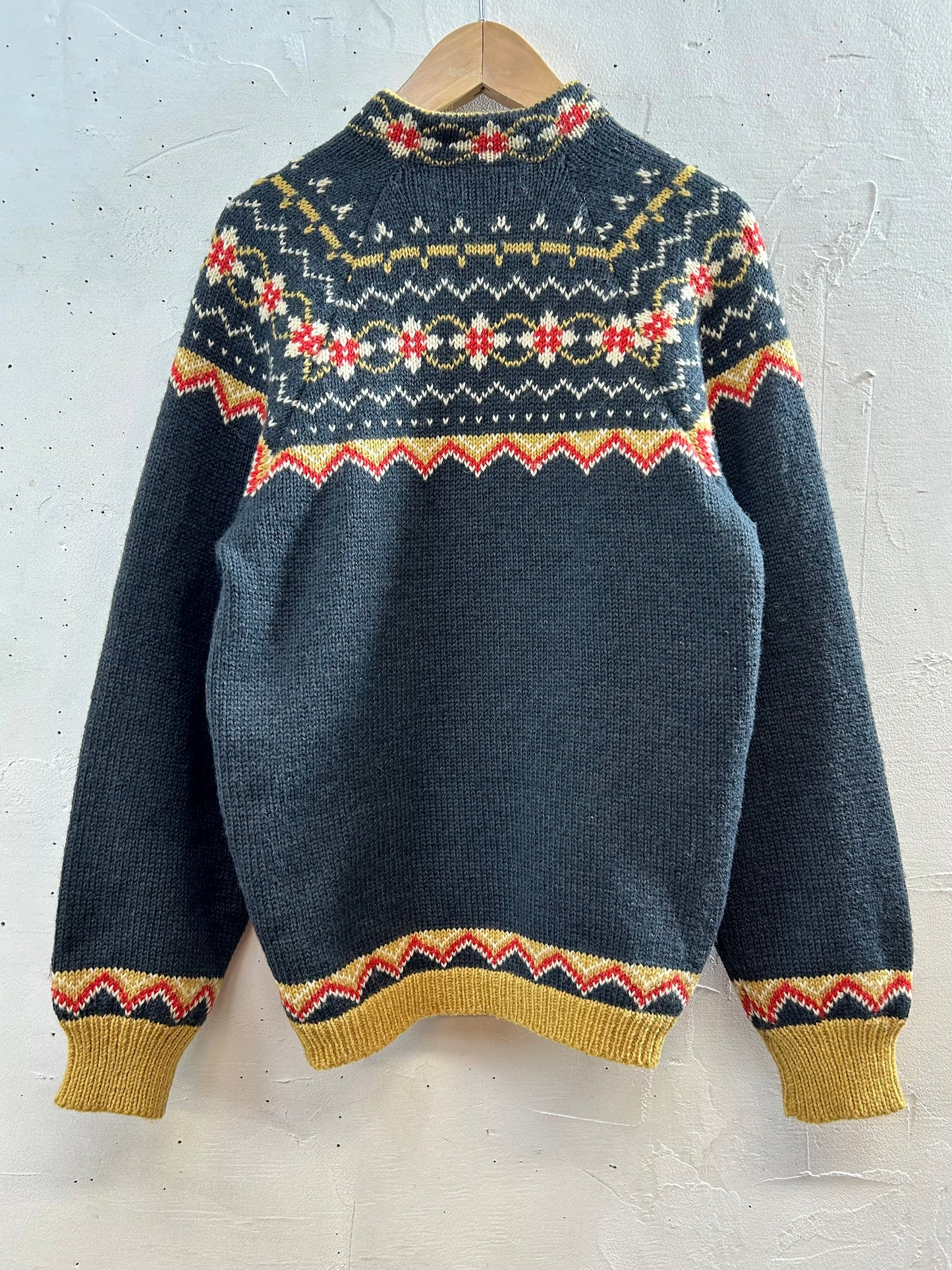 Vintage Nordic Knit Cardigan  HAND MADE IN NORWAY [J28713]