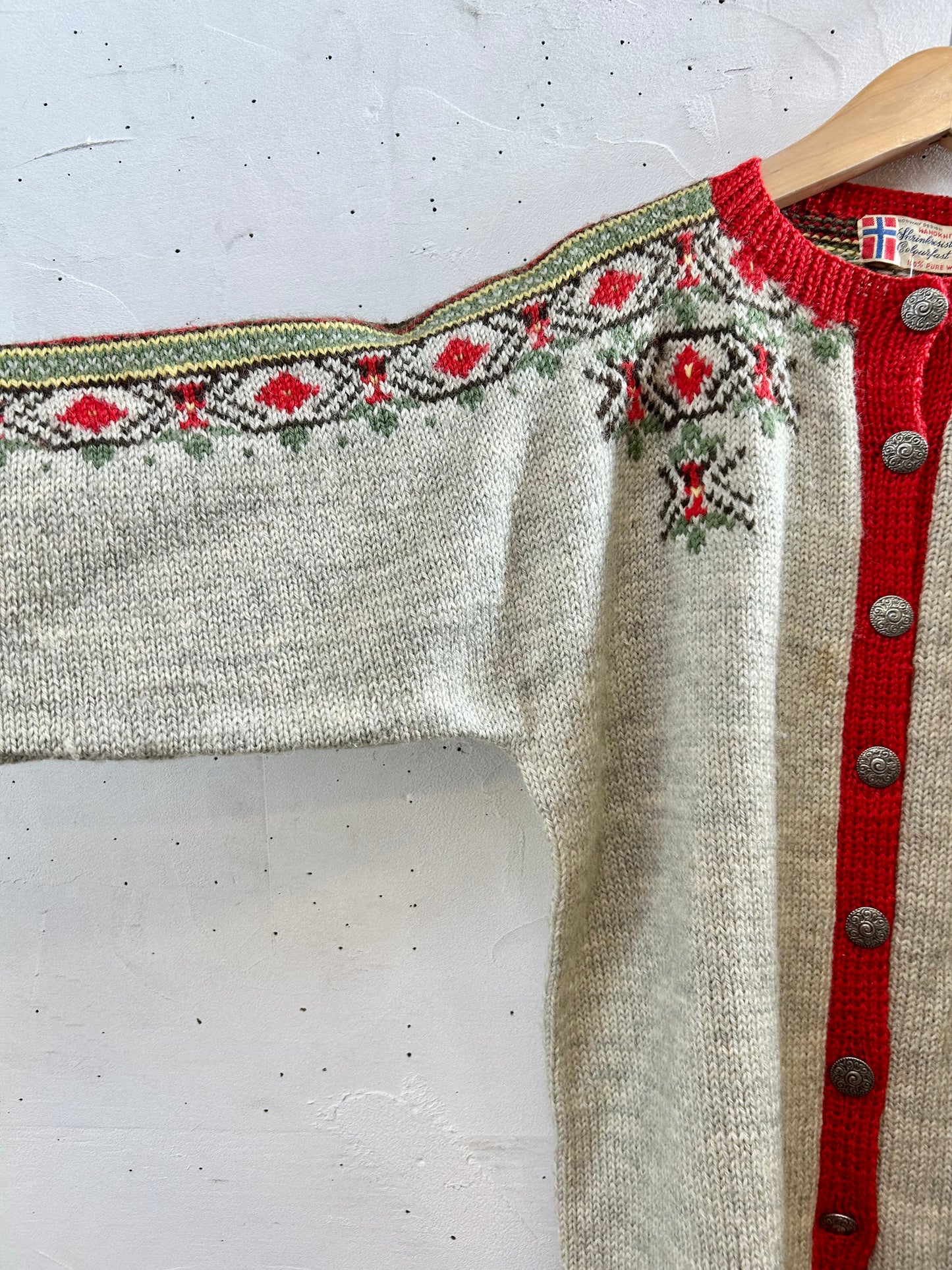 Vintage Nordic Hand Knit Cardigan [J28714]