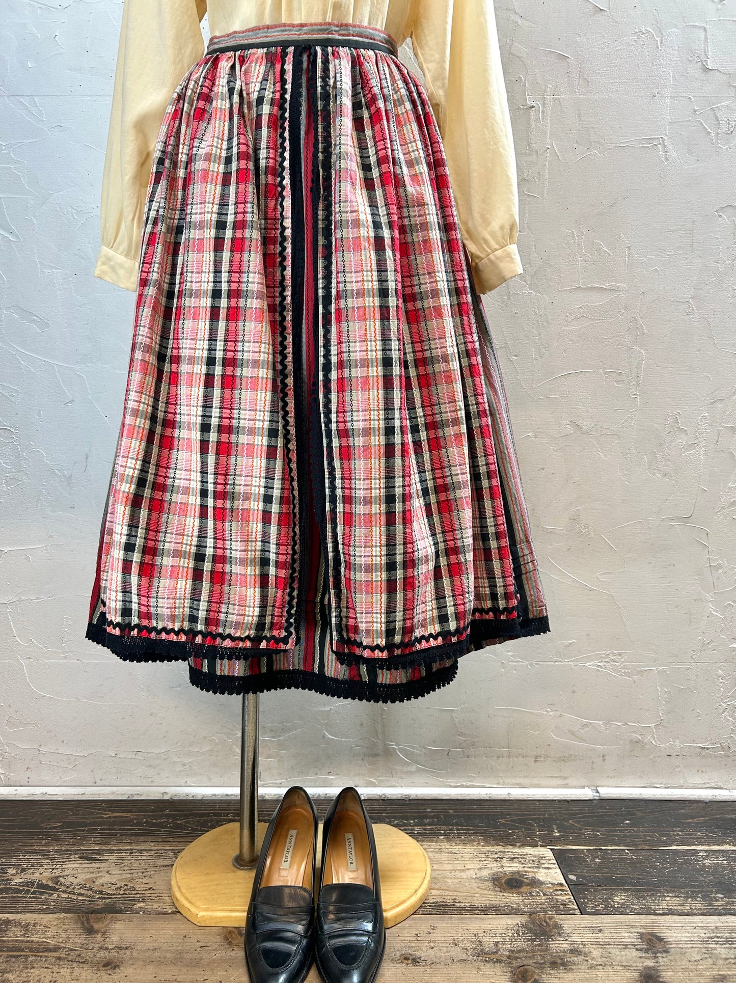 Vintage Tyrol Skirt MADE IN WEST-GERMANY [ A29392]