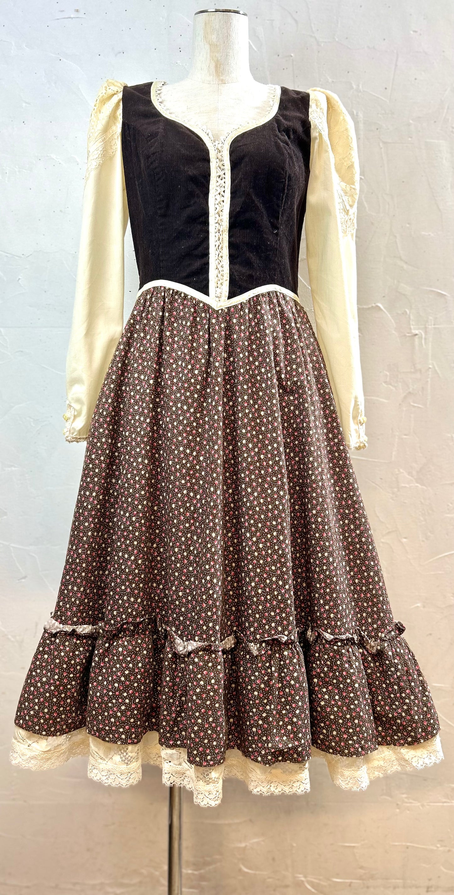 ’70s Vintage Dress〜GUNNE SAX 〜[D30025］