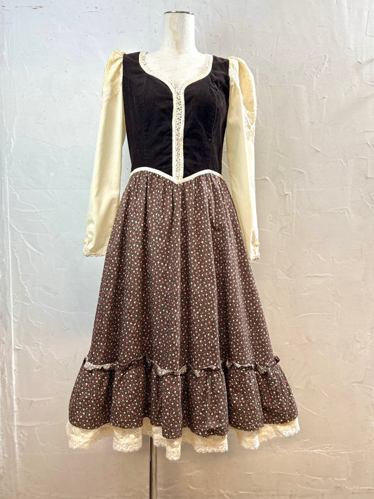 ’70s Vintage Dress〜GUNNE SAX 〜[D30025］