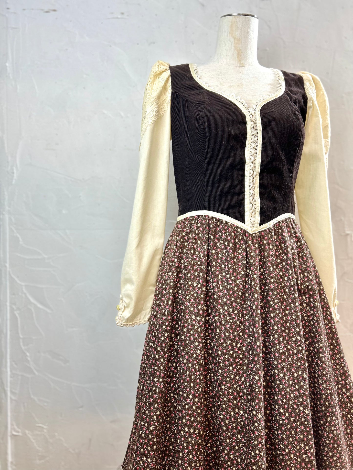 ’70s Vintage Dress〜GUNNE SAX 〜[D30025］