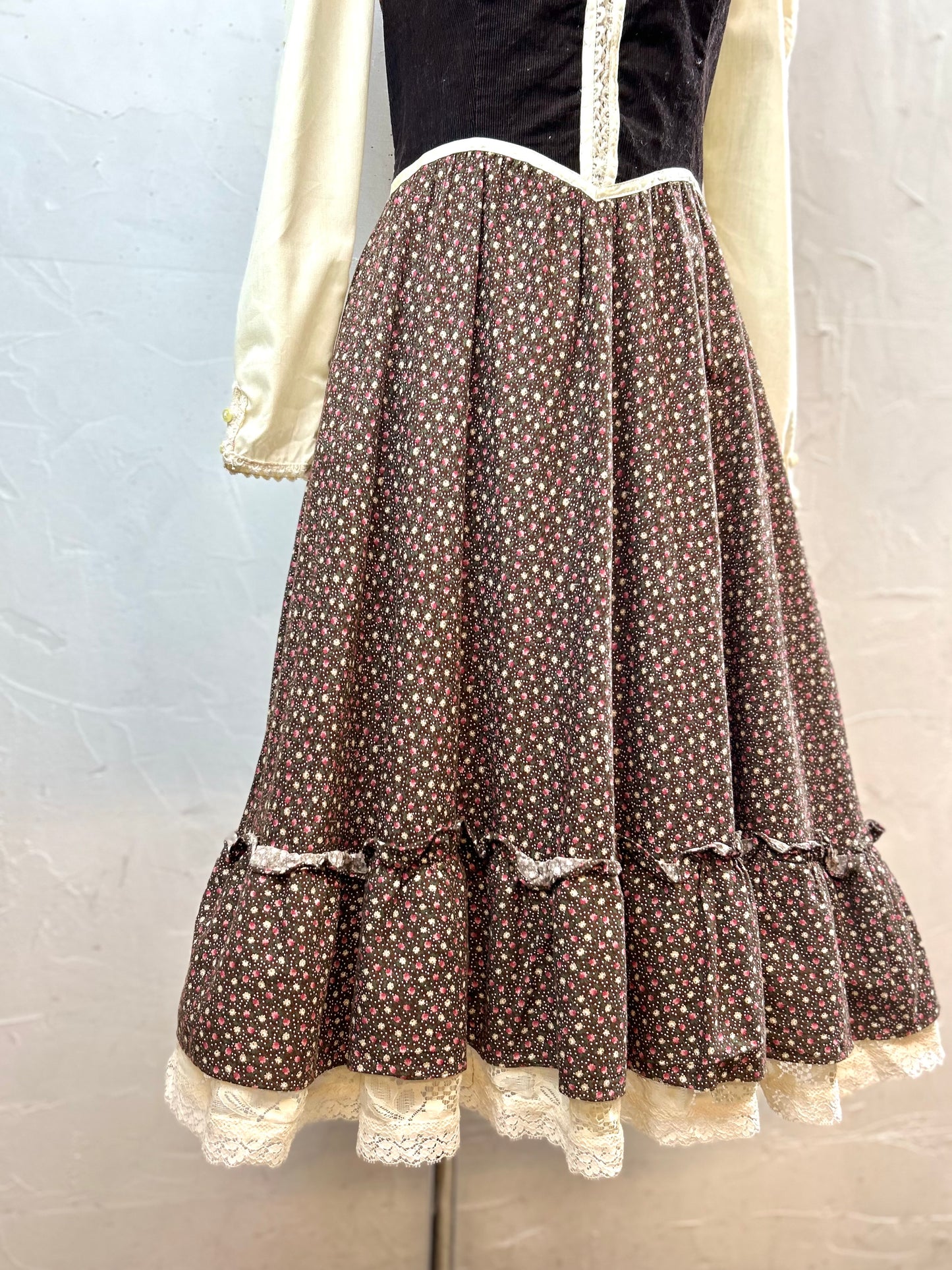 ’70s Vintage Dress〜GUNNE SAX 〜[D30025］