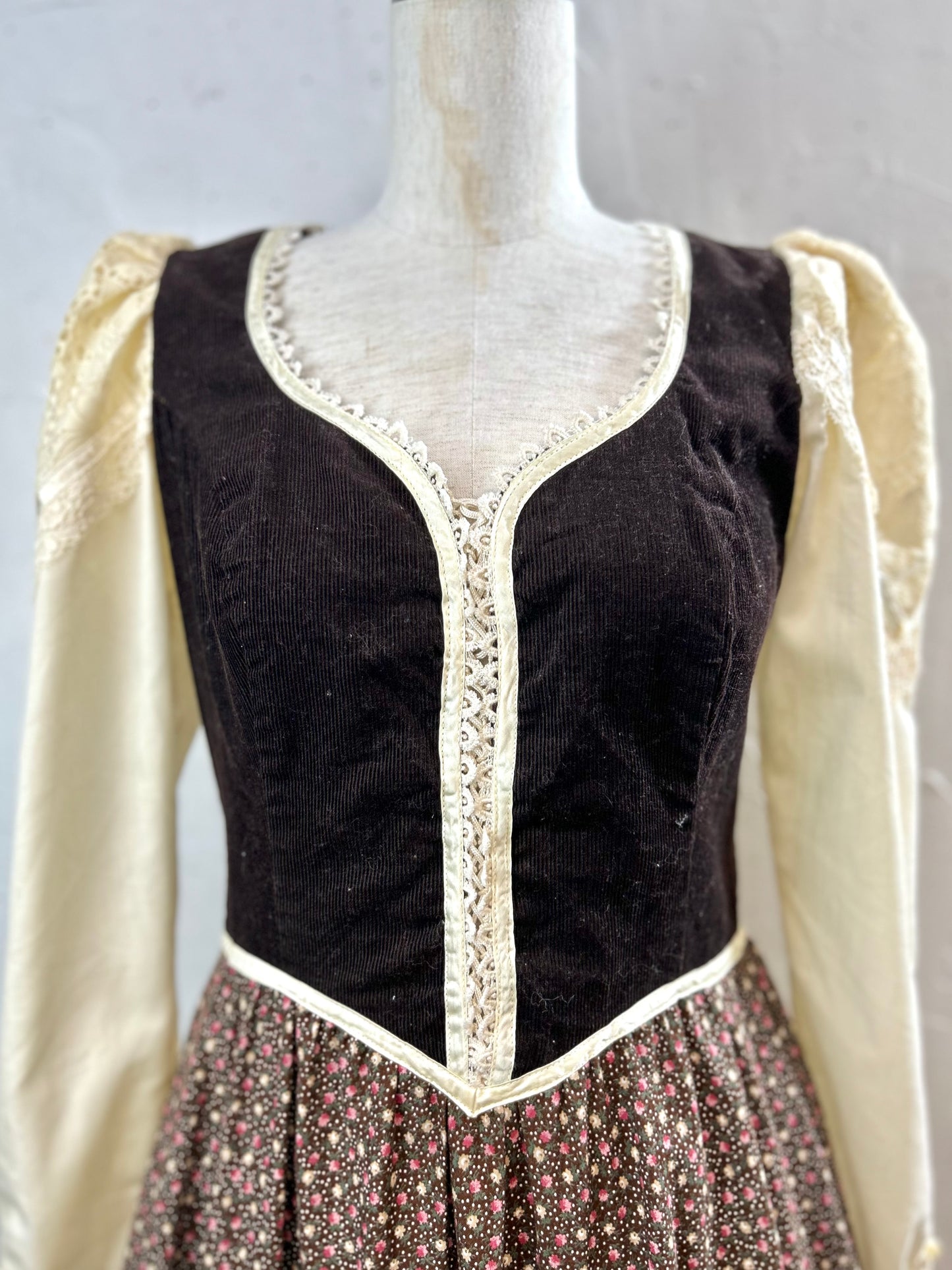 ’70s Vintage Dress〜GUNNE SAX 〜[D30025］