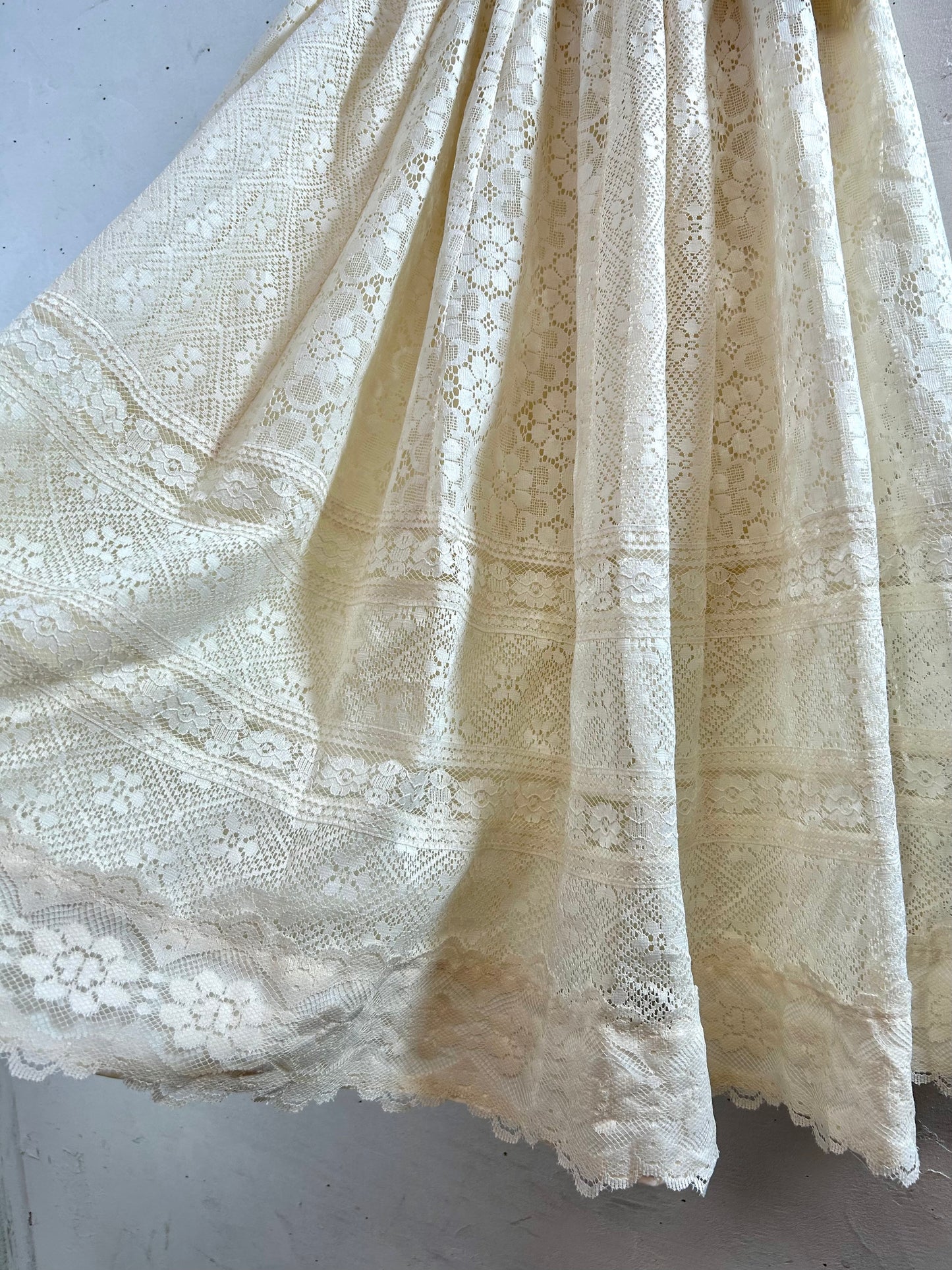 Vintage Lace Skirt  MADE IN USA [K28933]