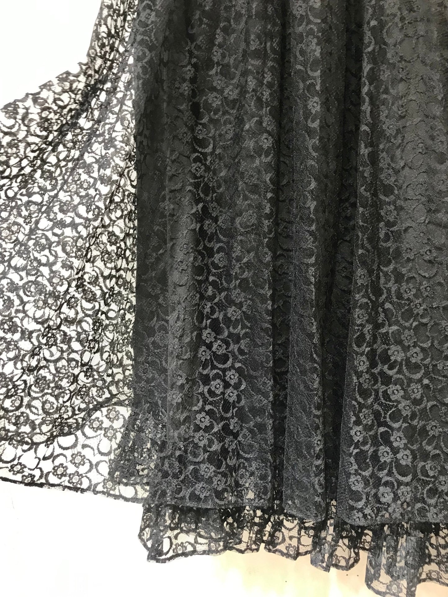 Vintage Black Lace Skirt [B26122]