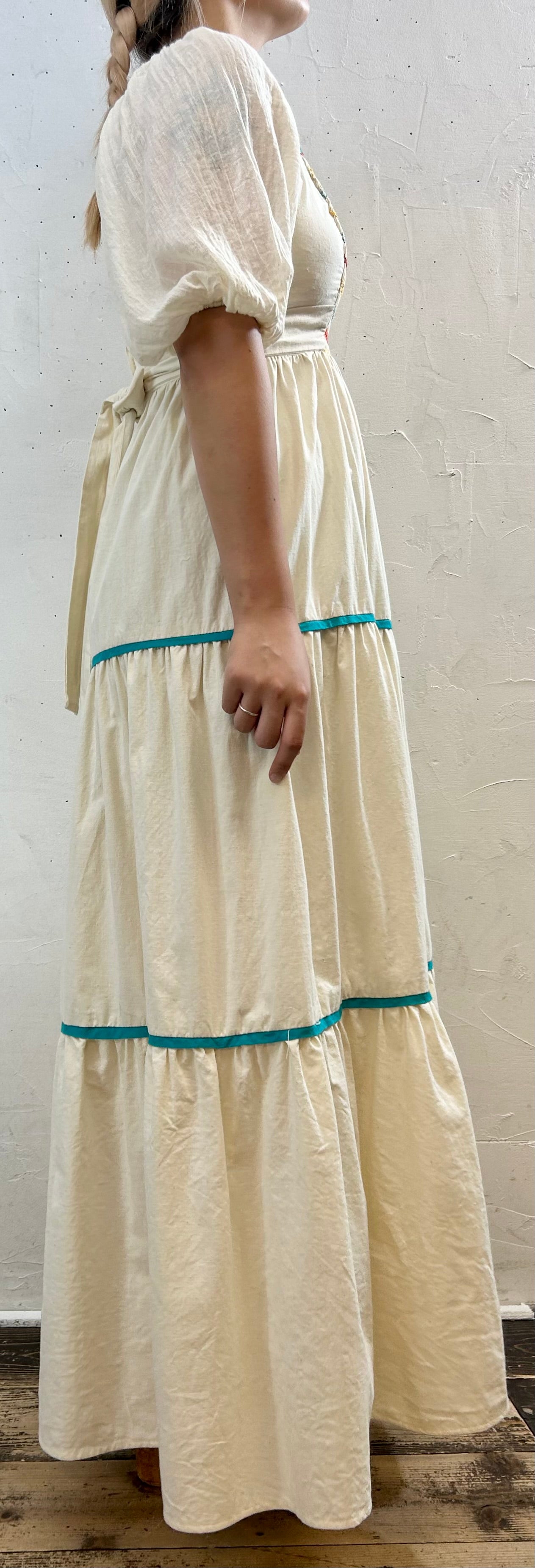 '70s Vintage Embroidery Dress [H28098]