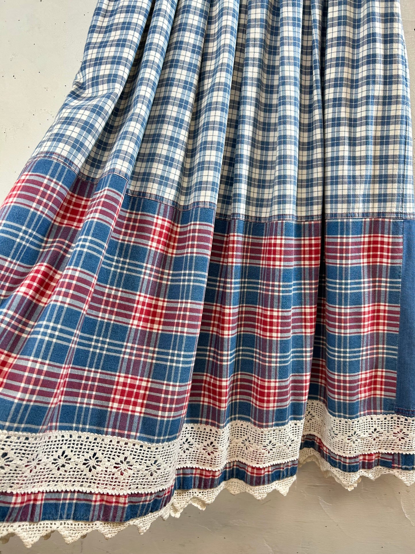 Vintage Plaid Skirt MADE IN GERMANY [F30463]