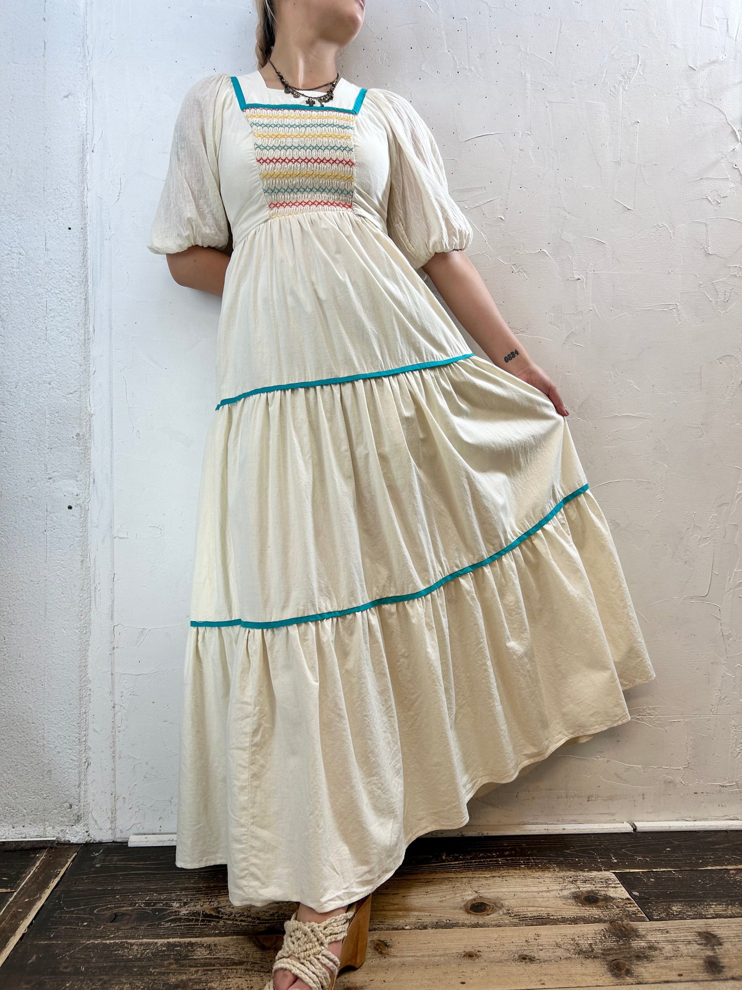 '70s Vintage Embroidery Dress [H28098]