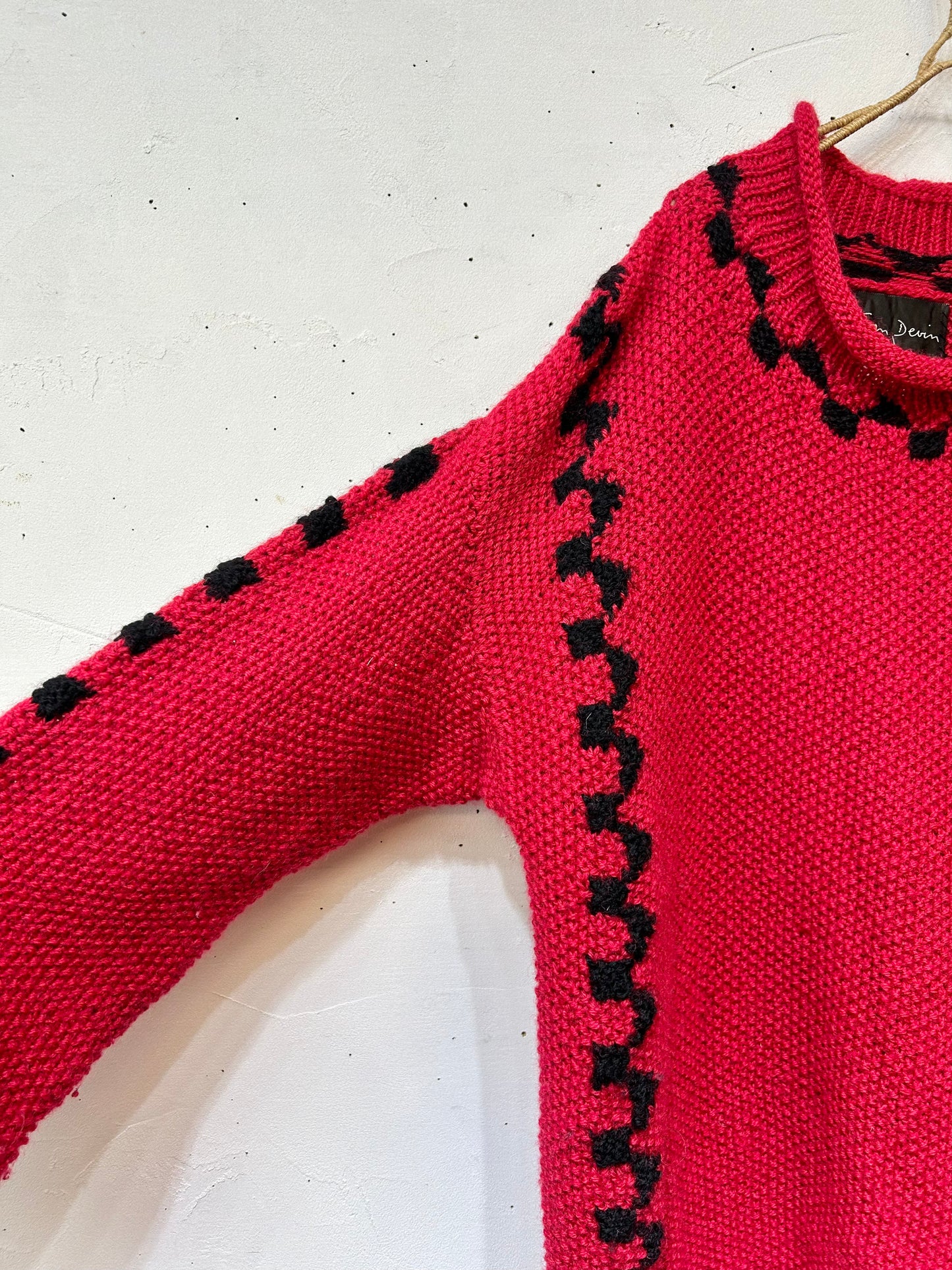 Vintage Hand Knit Sweater  [K25663]