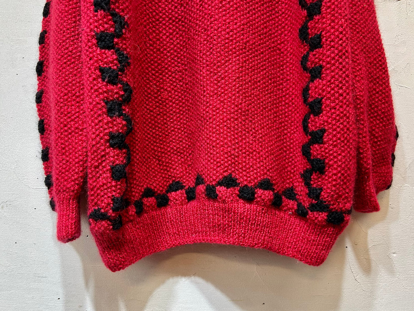 Vintage Hand Knit Sweater  [K25663]