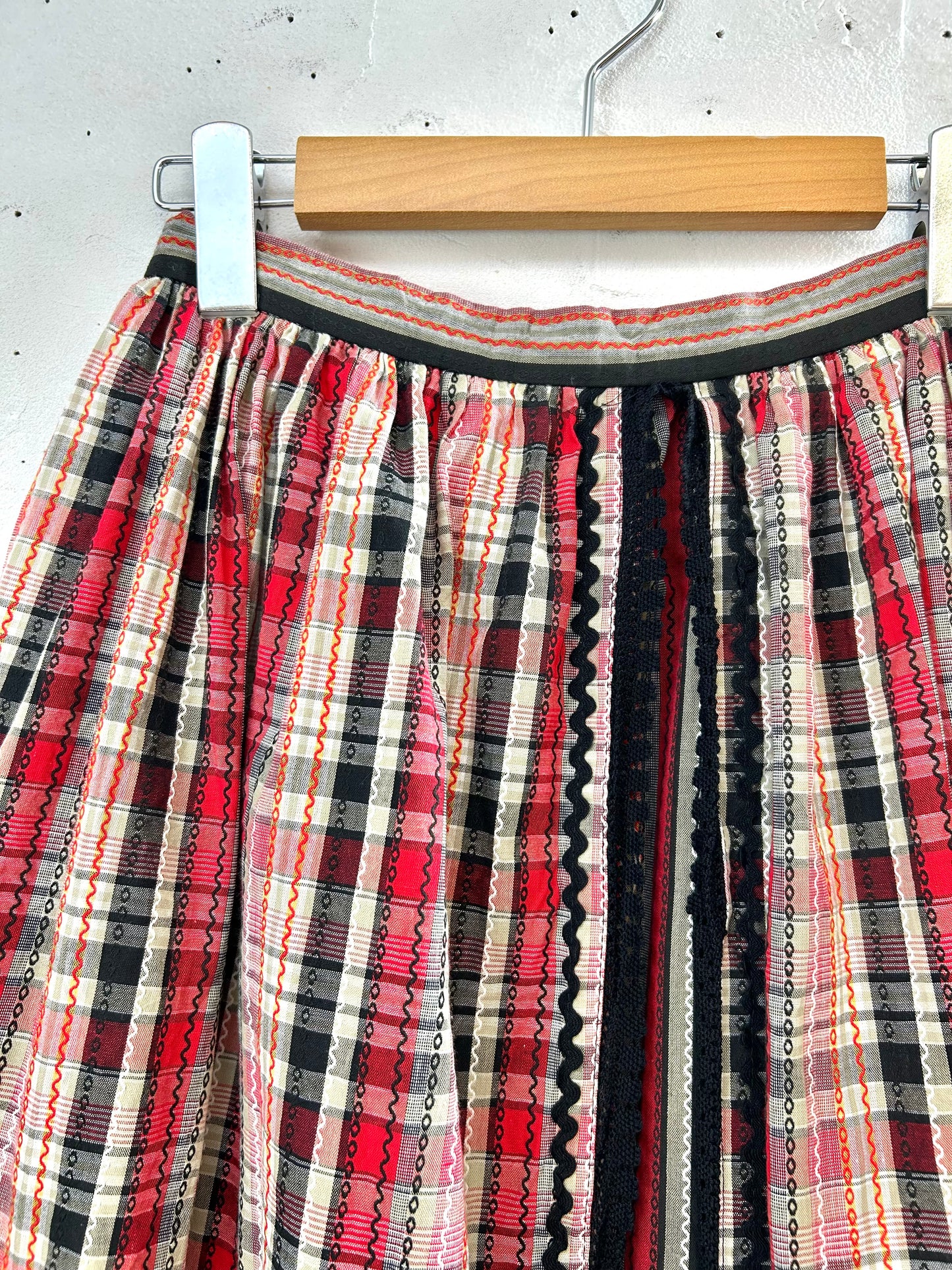 Vintage Tyrol Skirt MADE IN WEST-GERMANY [ A29392]