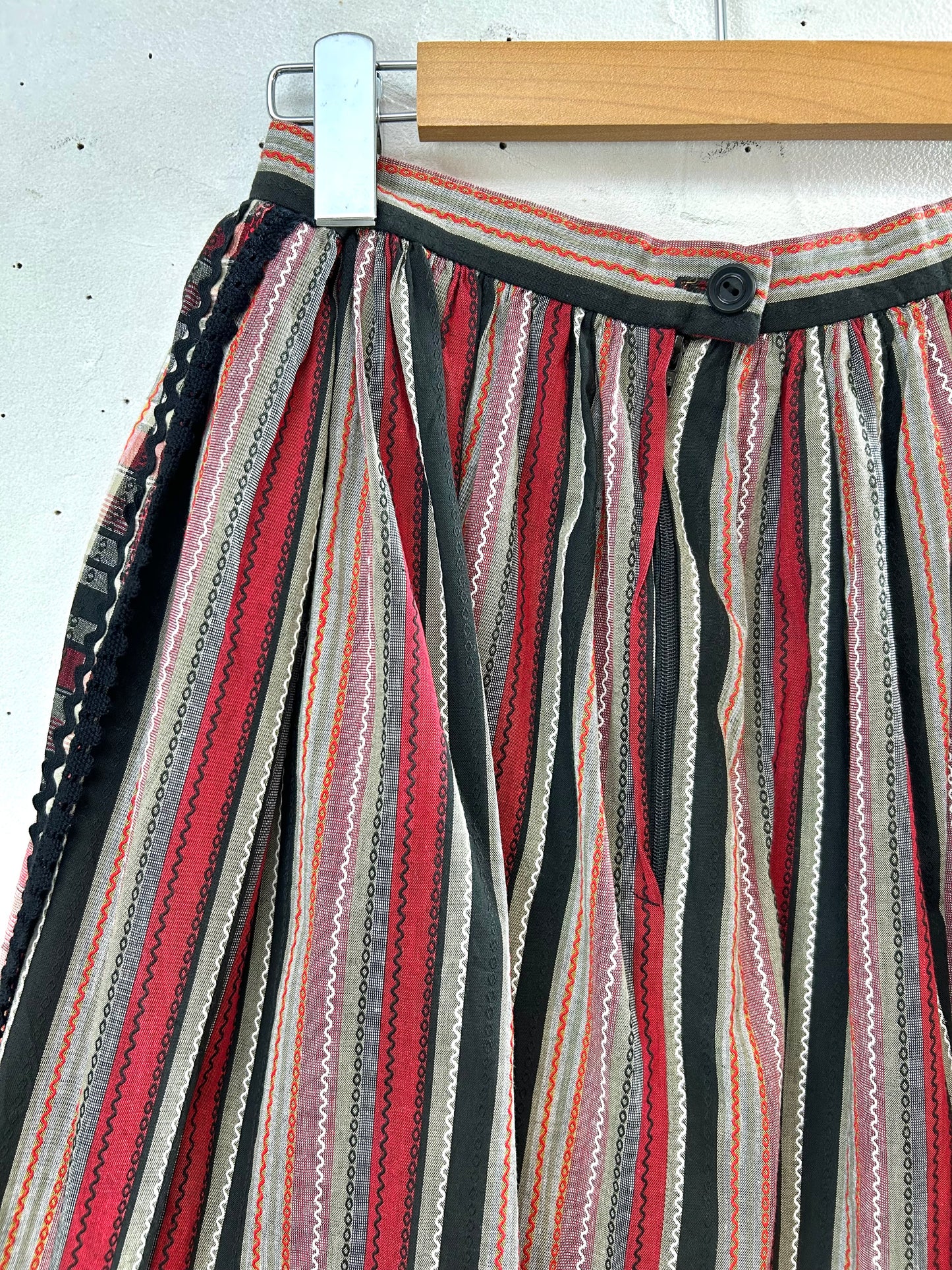 Vintage Tyrol Skirt MADE IN WEST-GERMANY [ A29392]