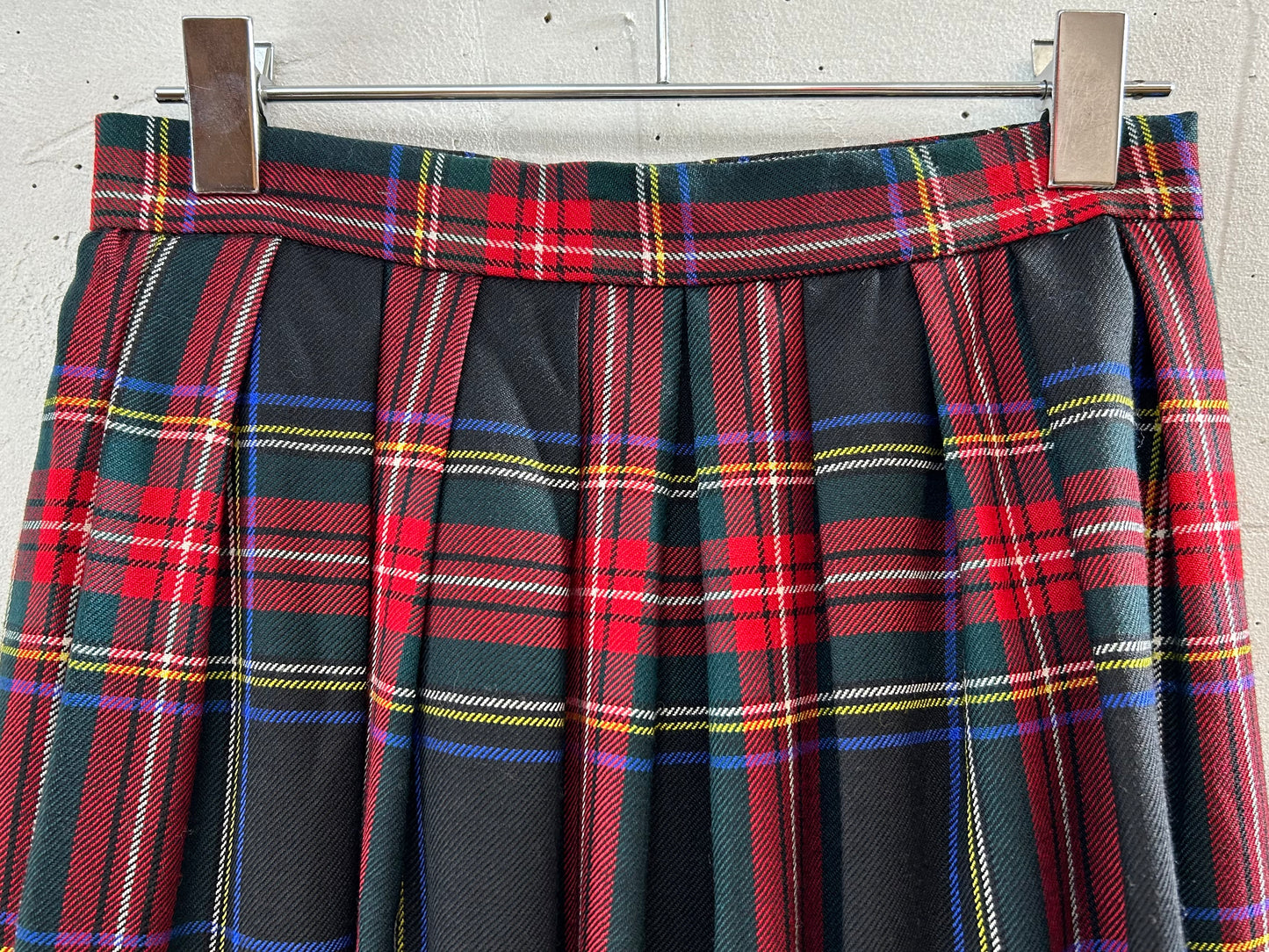 Vintage Plaid Skirt MADE IN SCOTLAND [K28950]