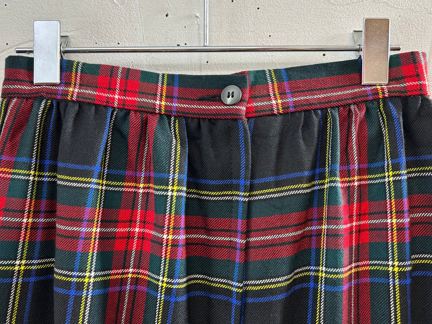 Vintage Plaid Skirt MADE IN SCOTLAND [K28950]