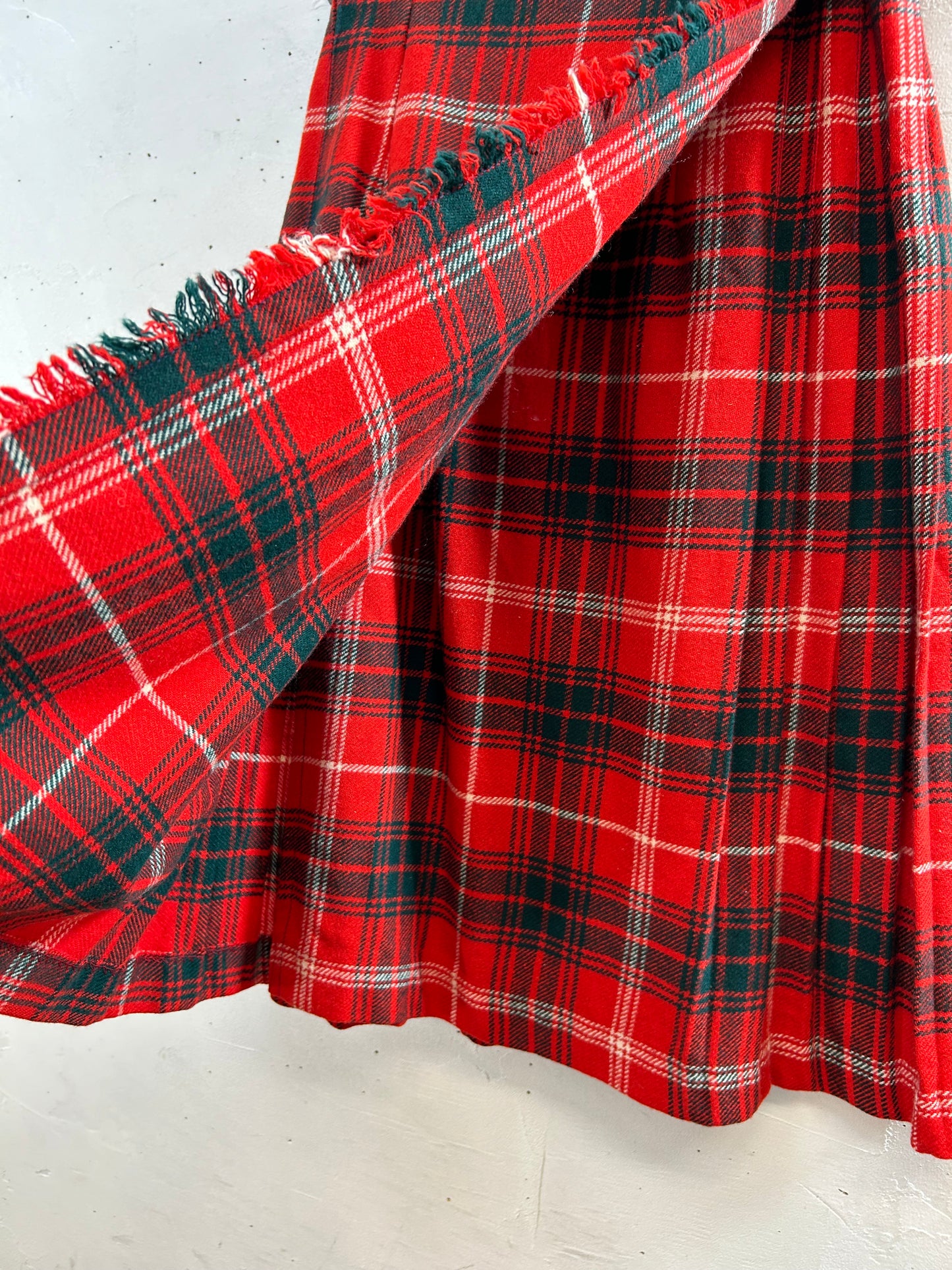 Vintage Plaid Skirt MADE IN IRELAND [K28951]