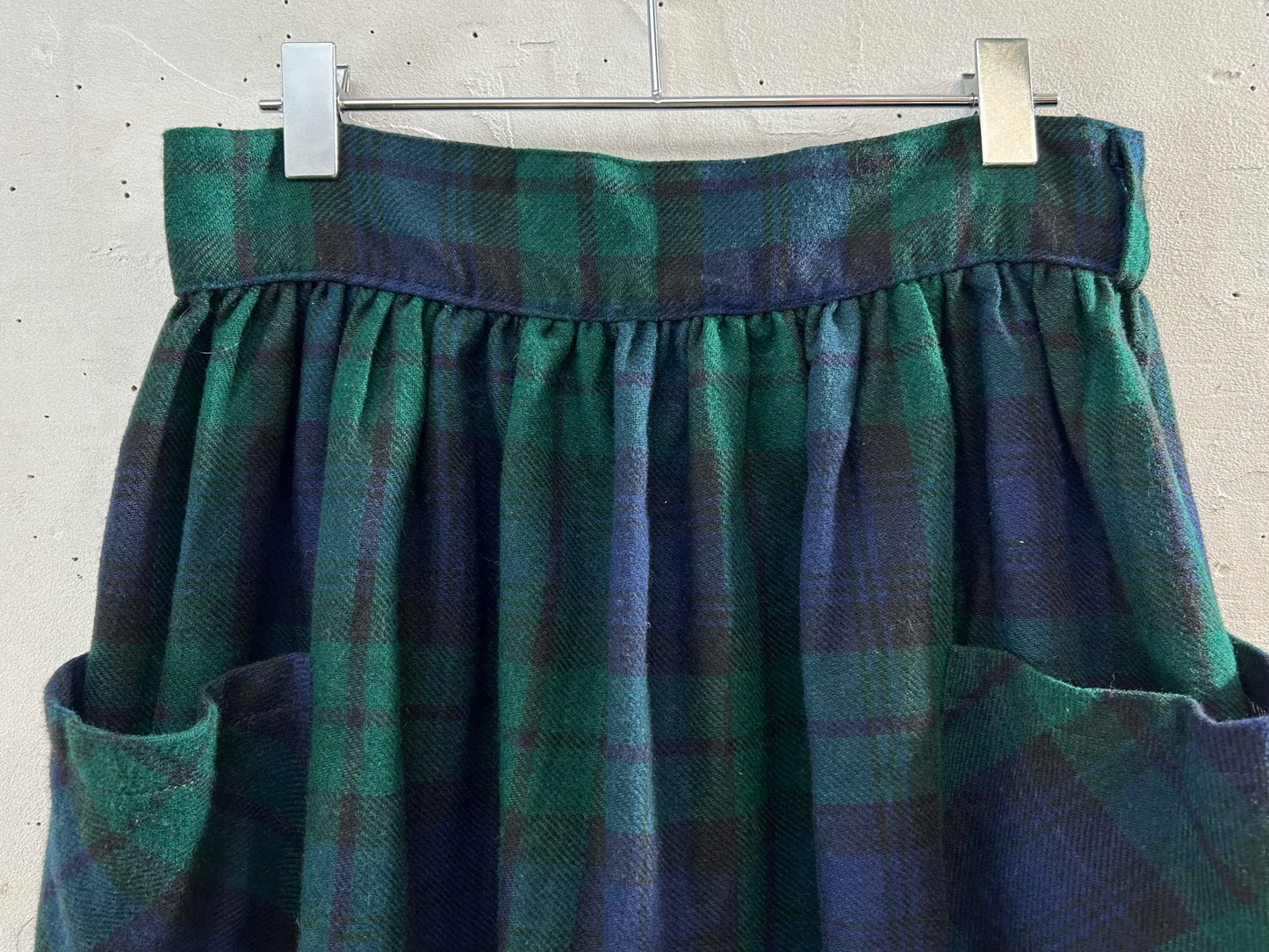 Vintage Plaid Skirt MADE IN CANADA [K28949]