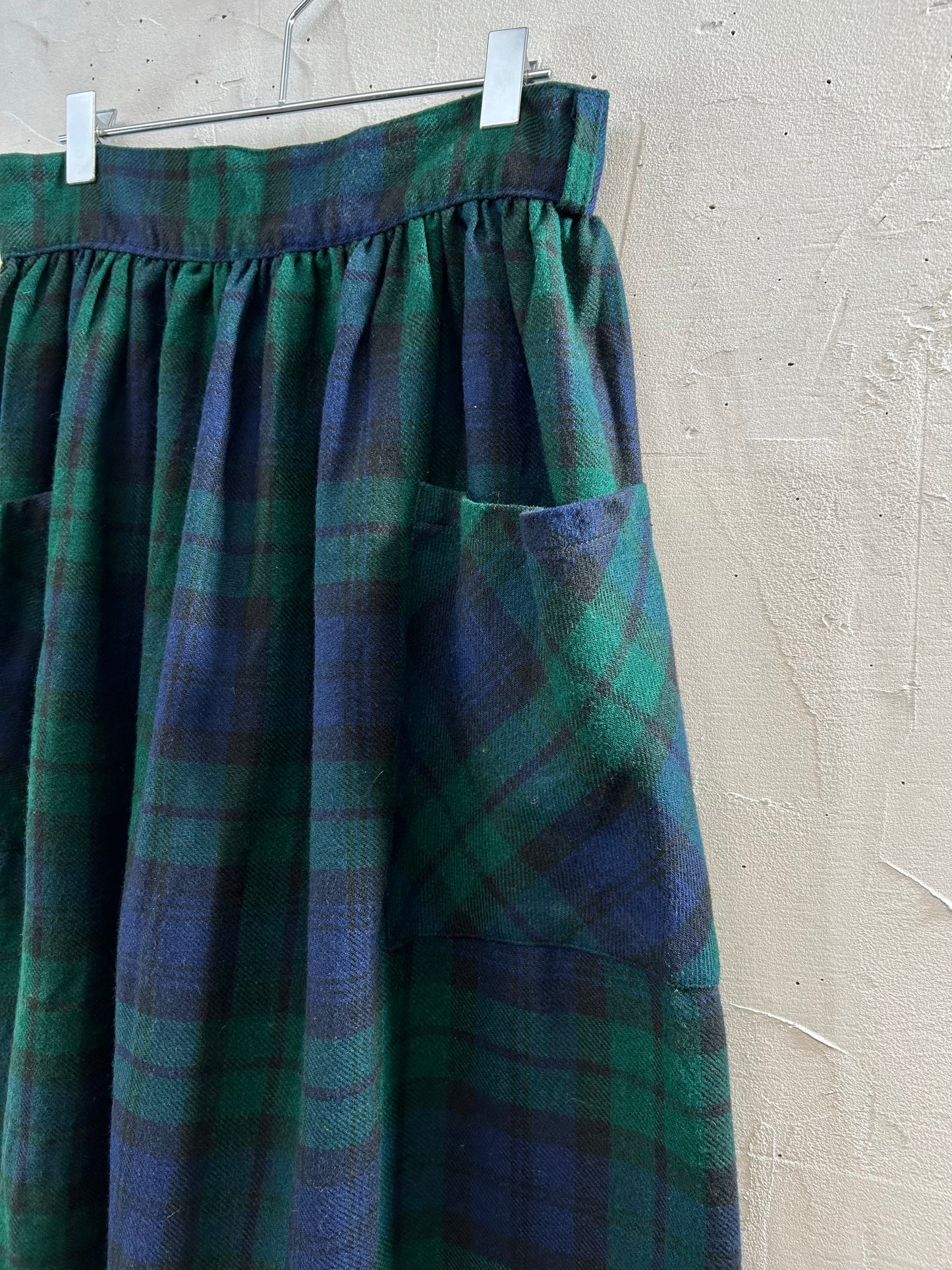 Vintage Plaid Skirt MADE IN CANADA [K28949]