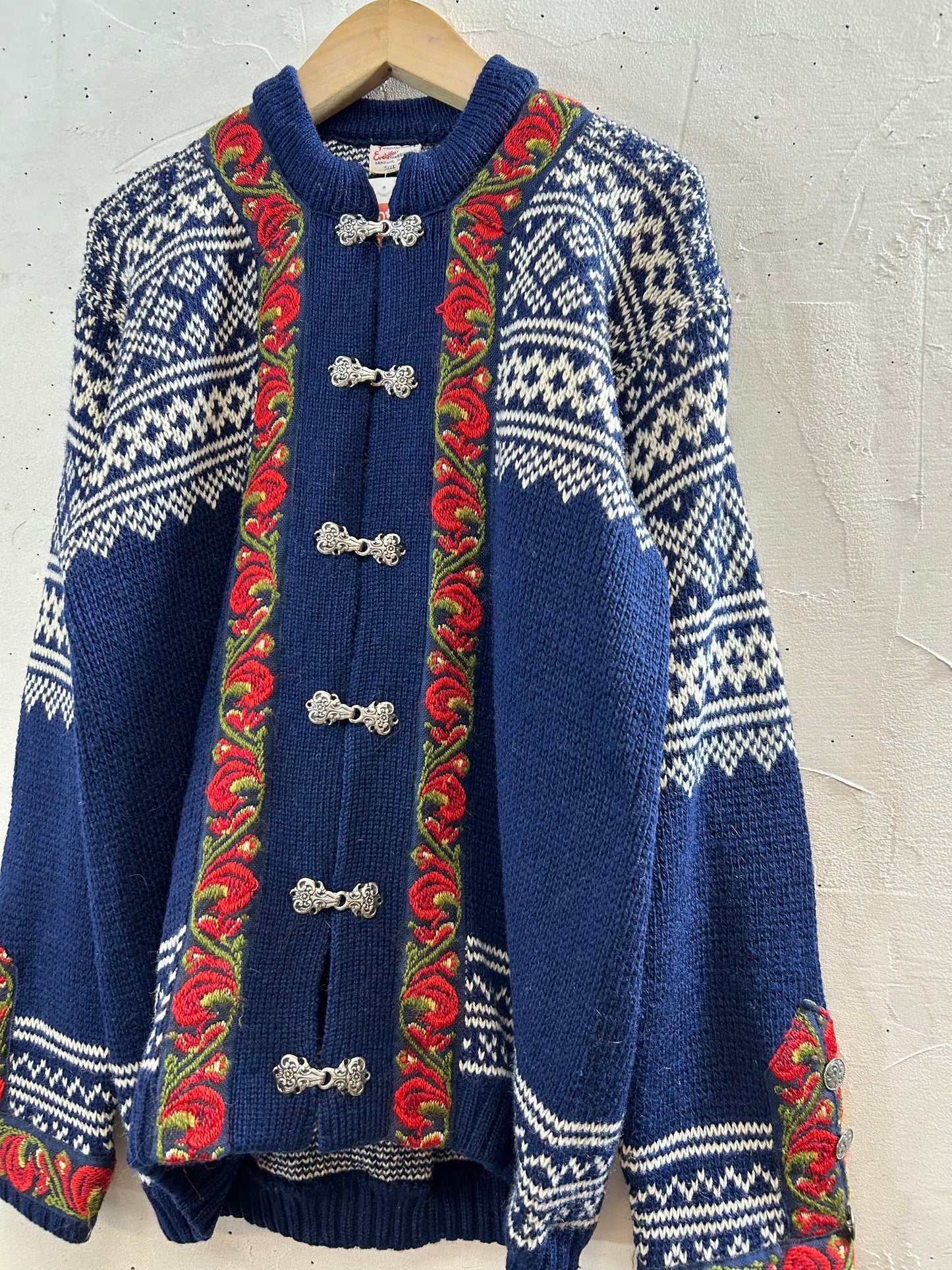 Vintage Nordic Knit Cardigan Product of Norway [K28956]