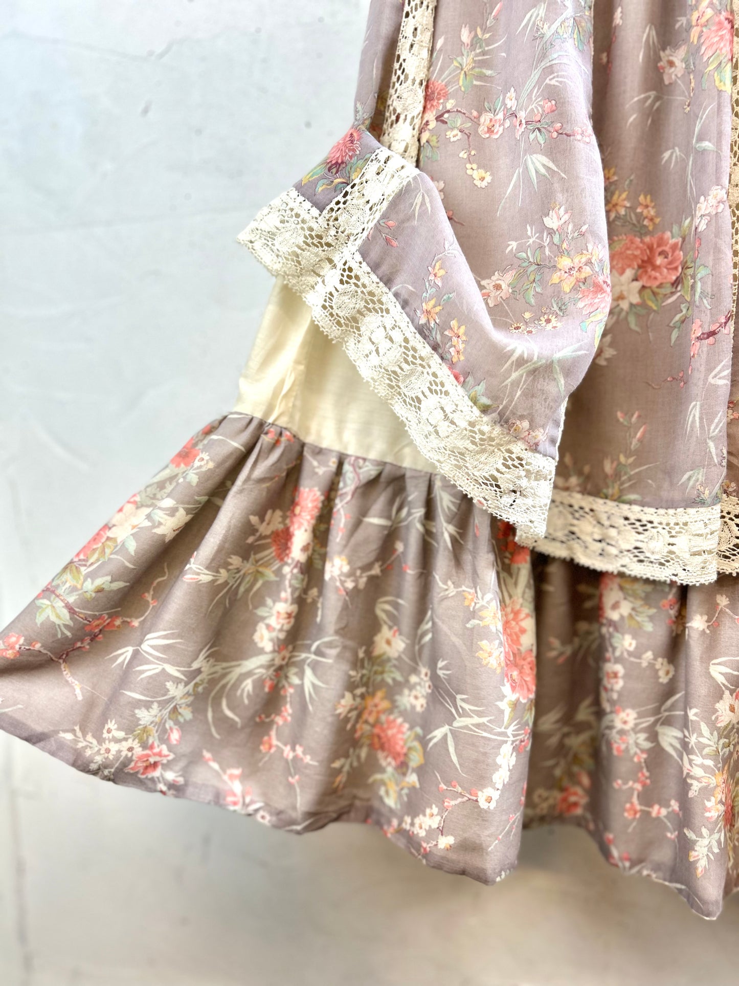 '70s Vintage Tiered Skirt [D30032]