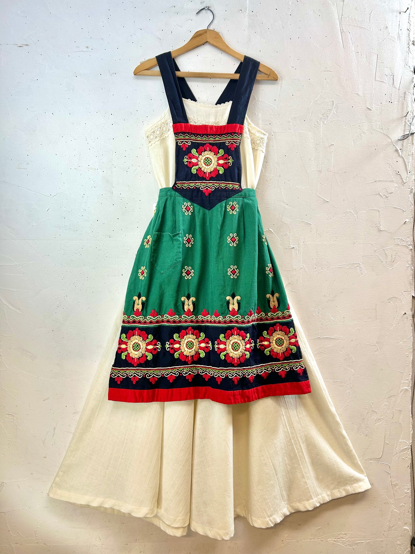 Vintage Embroidery Apron [G30697]