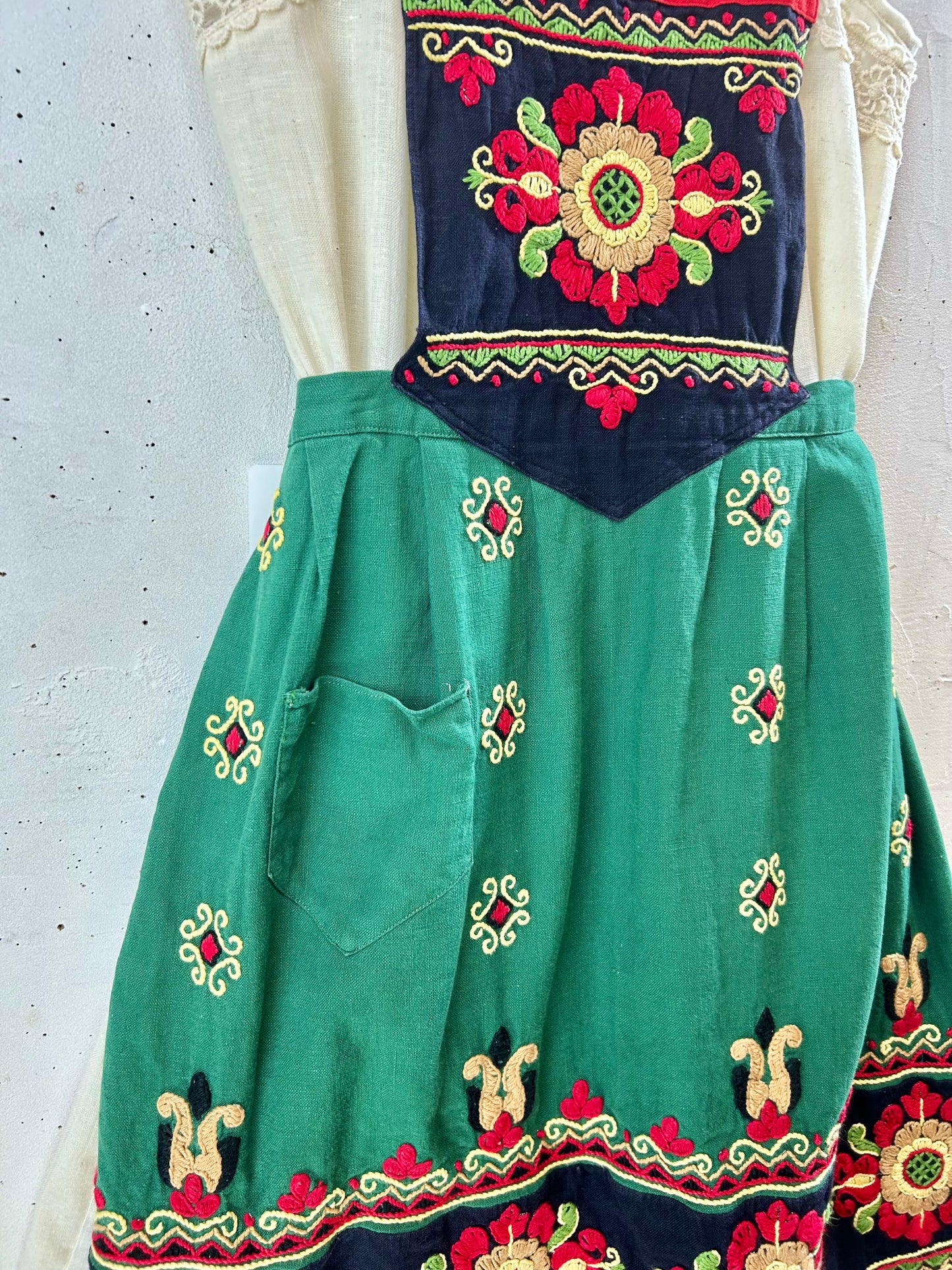 Vintage Embroidery Apron [G30697]