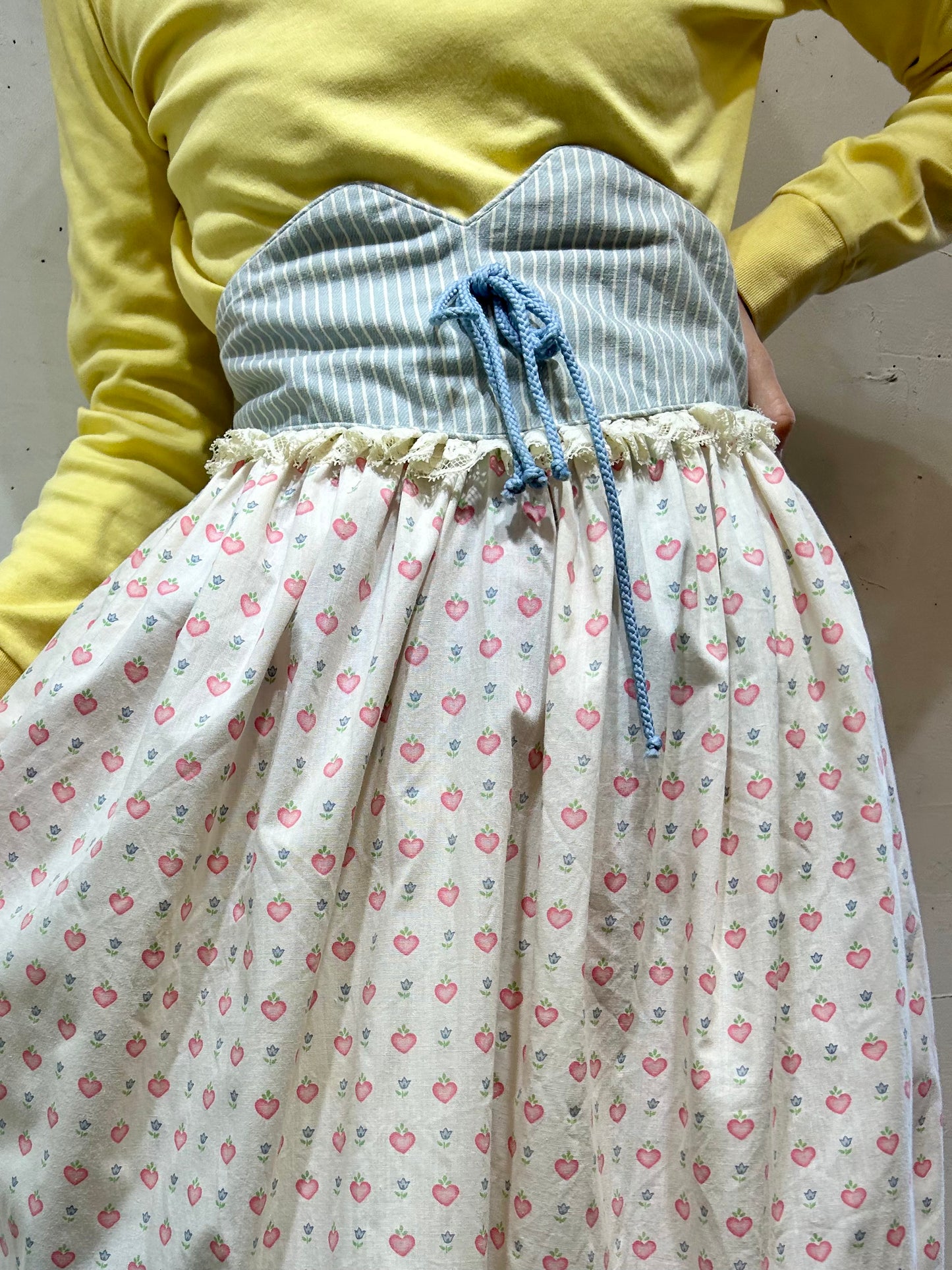 Vintage Apron [A25910]