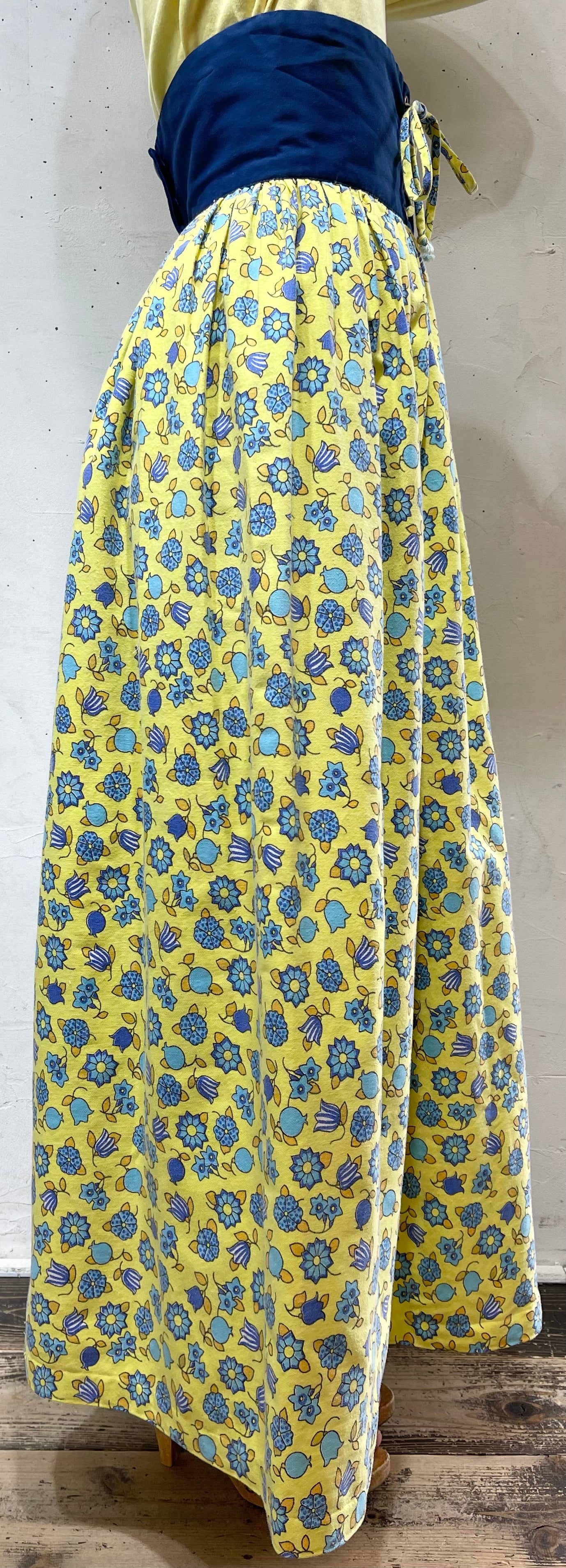 ’70s Vintage Skirt [B26167]
