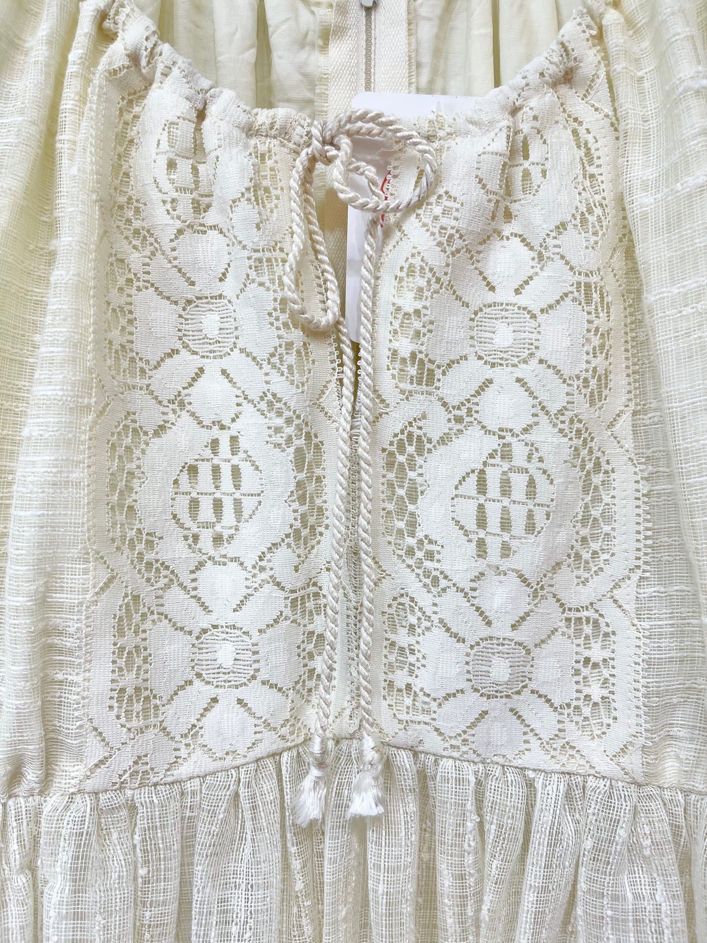 ’70s Vintage White Lace Dress [B26170]