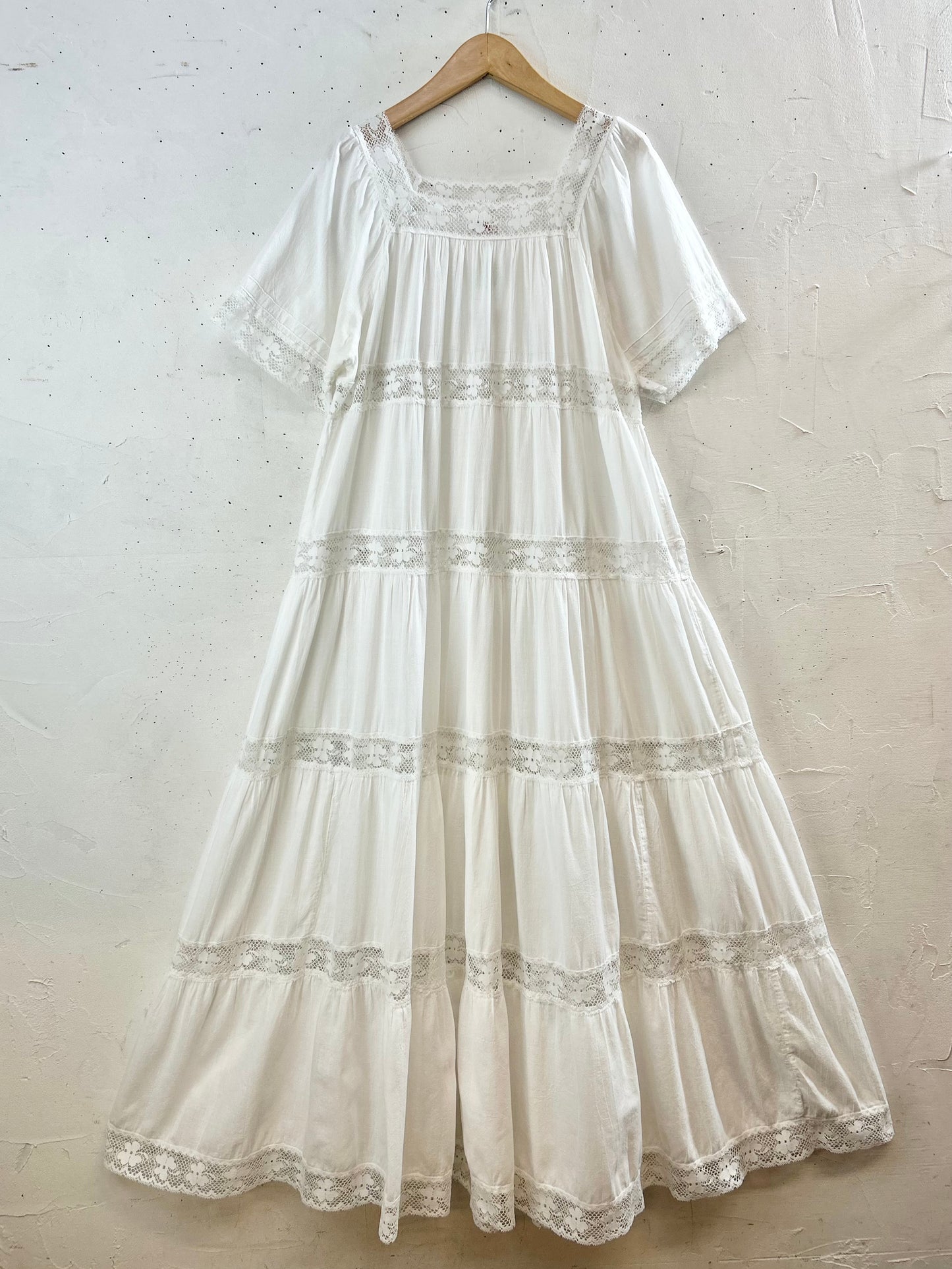 Vintage White Dress [F30481]