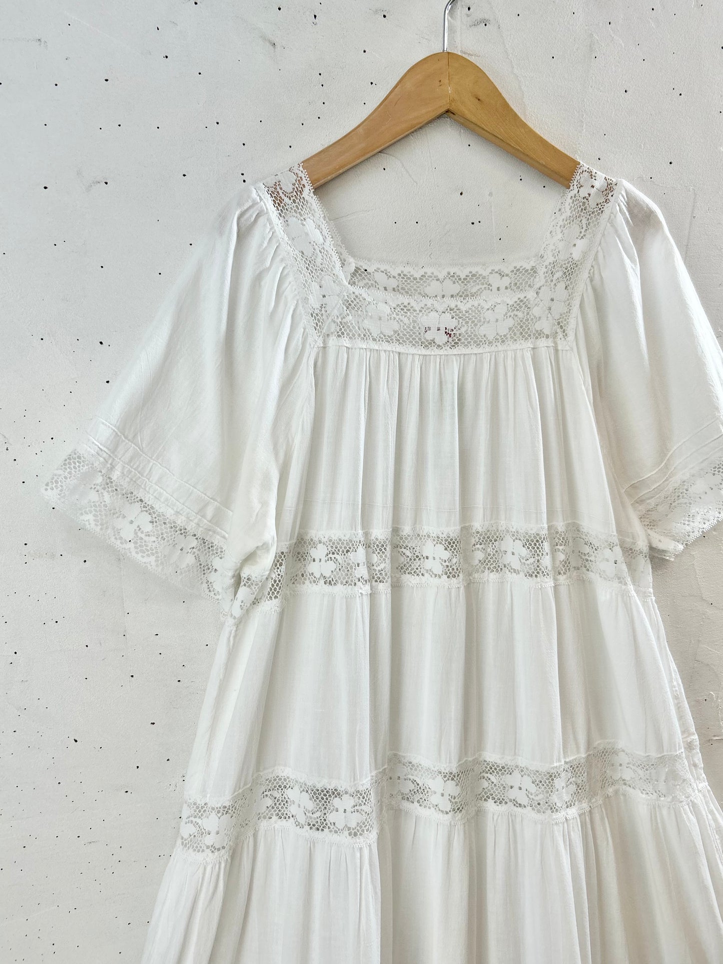 Vintage White Dress [F30481]