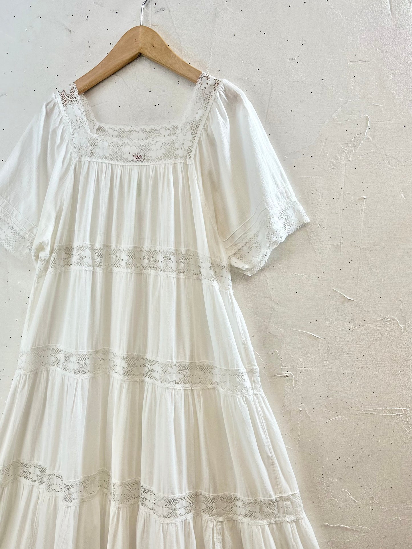 Vintage White Dress [F30481]