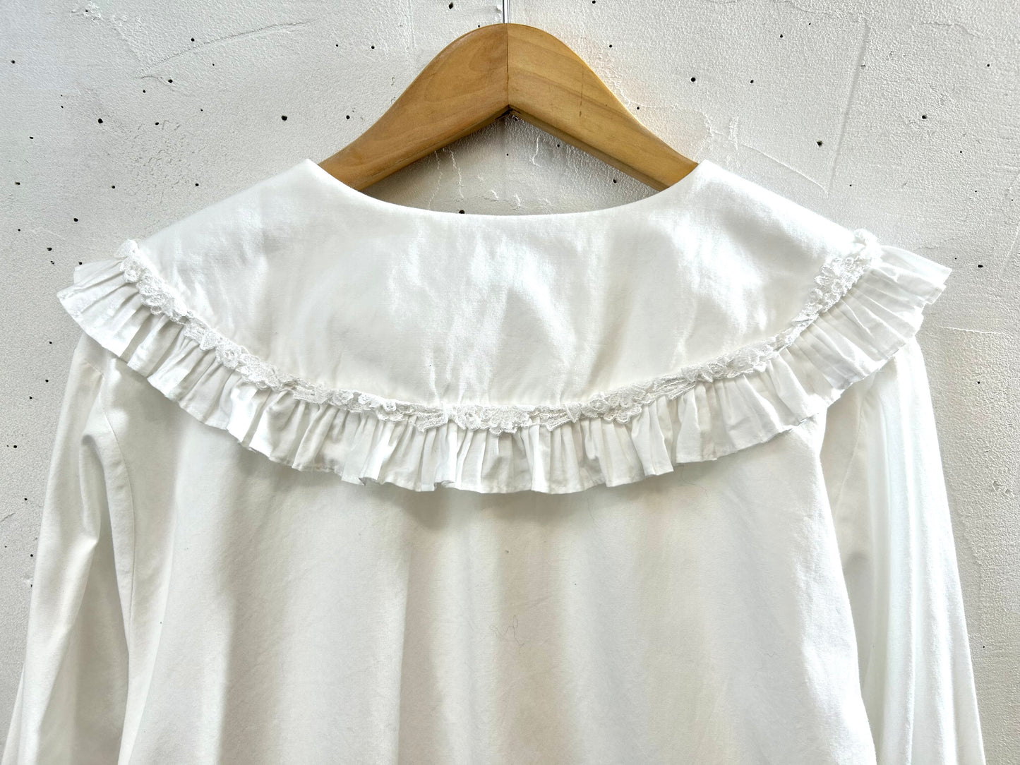 Vintage White Blouse [H28308]