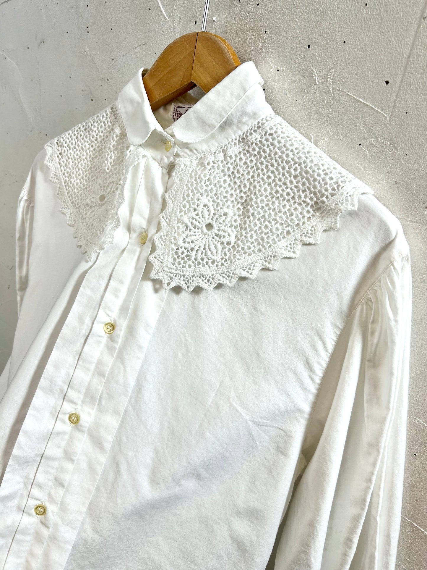 Vintage White Blouse MADE IN FRANCE [H28307]