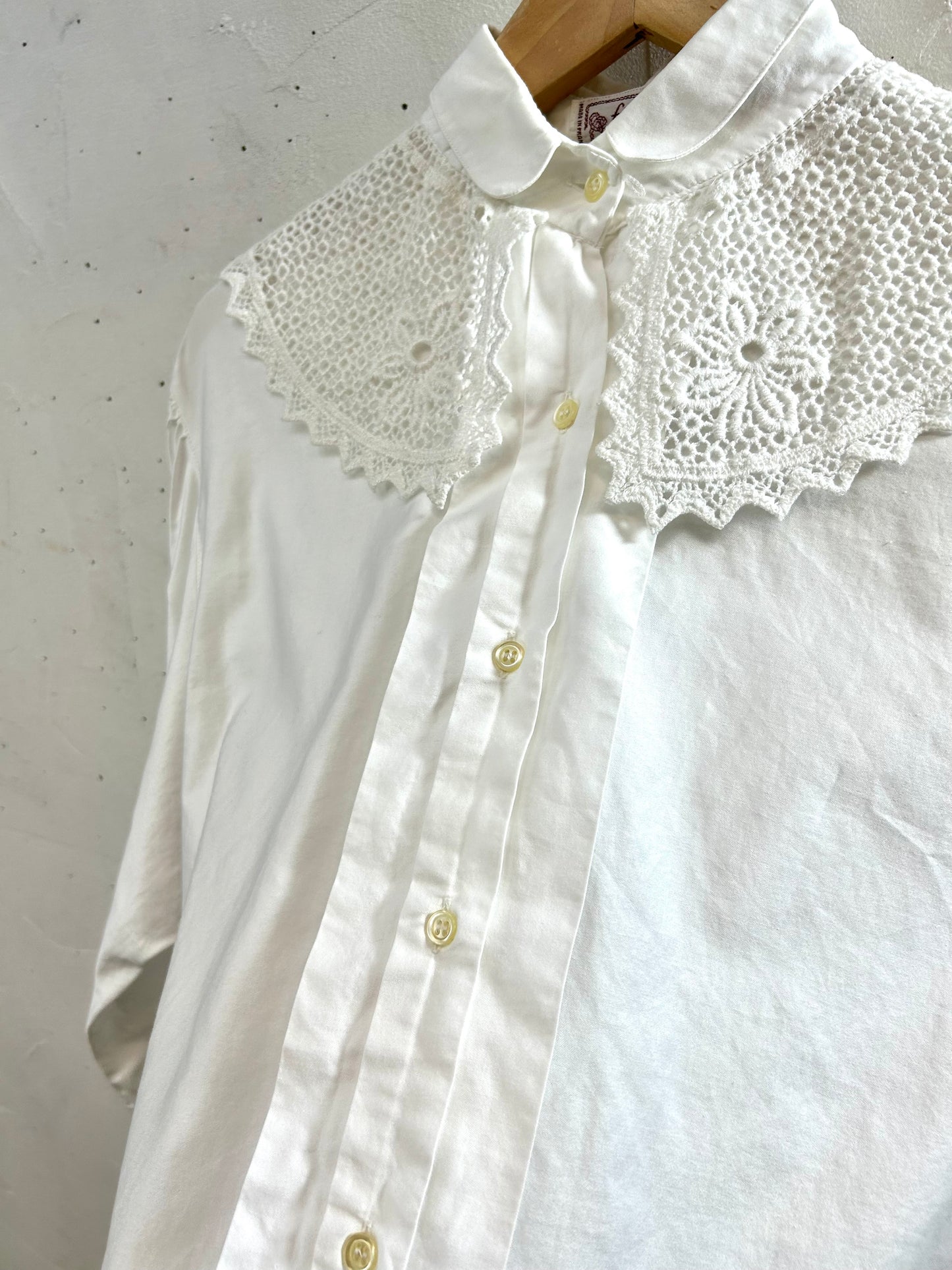 Vintage White Blouse MADE IN FRANCE [H28307]