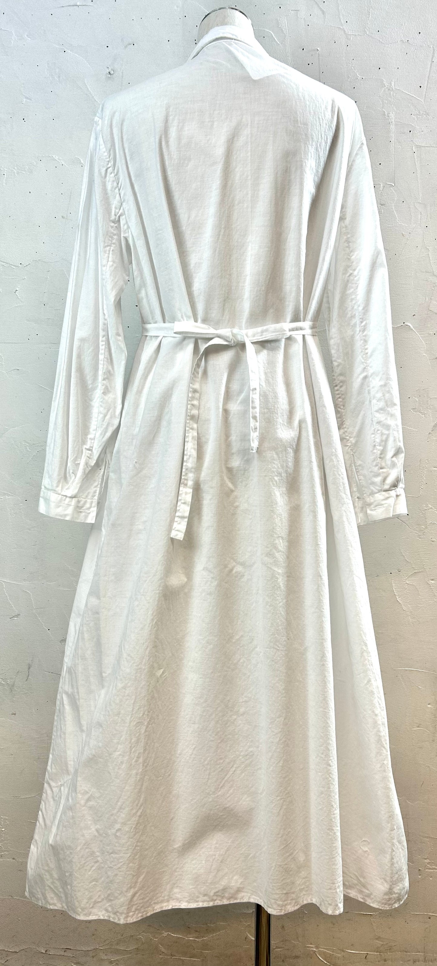 Vintage White Dress [B29627]