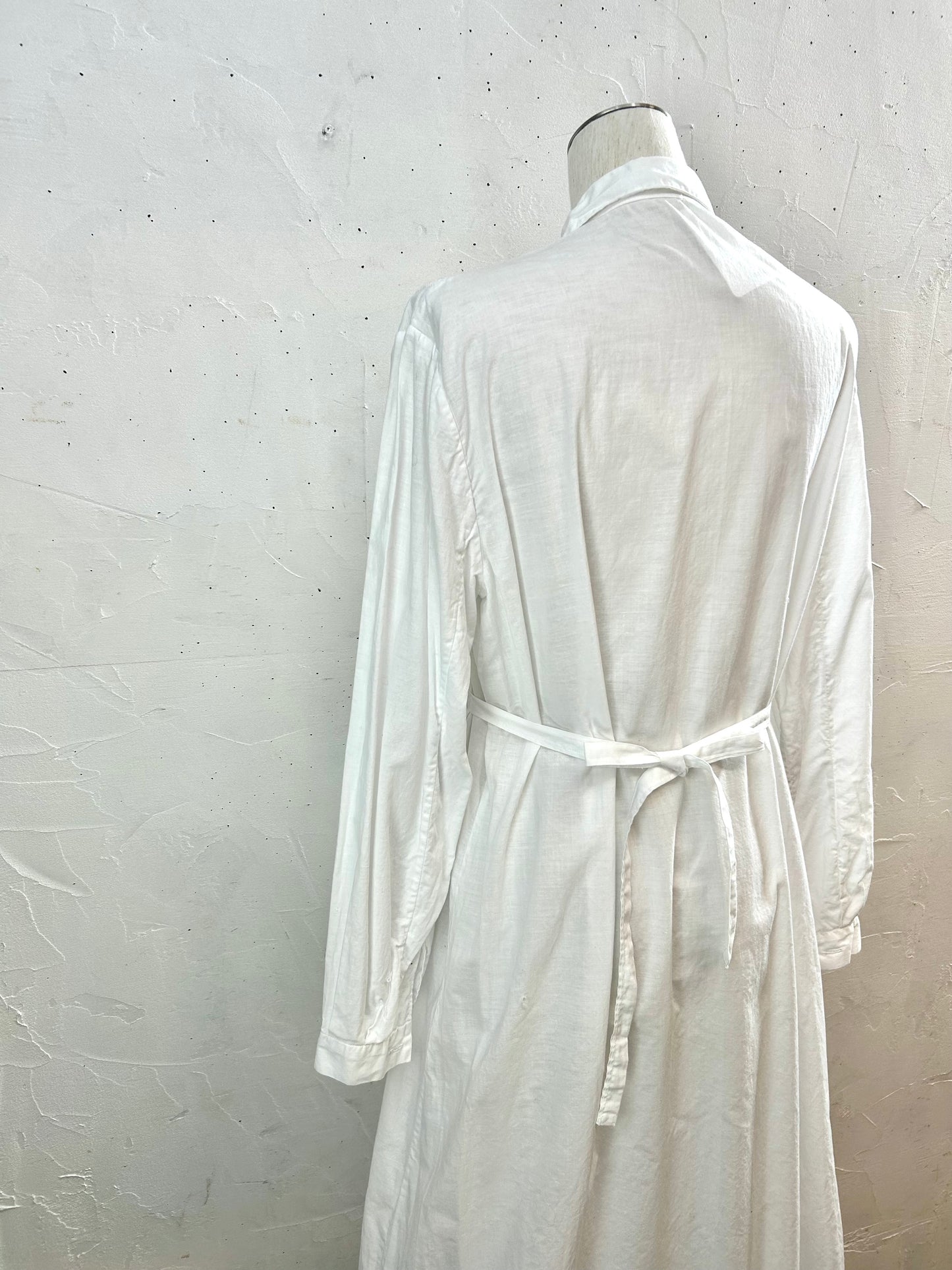 Vintage White Dress [B29627]