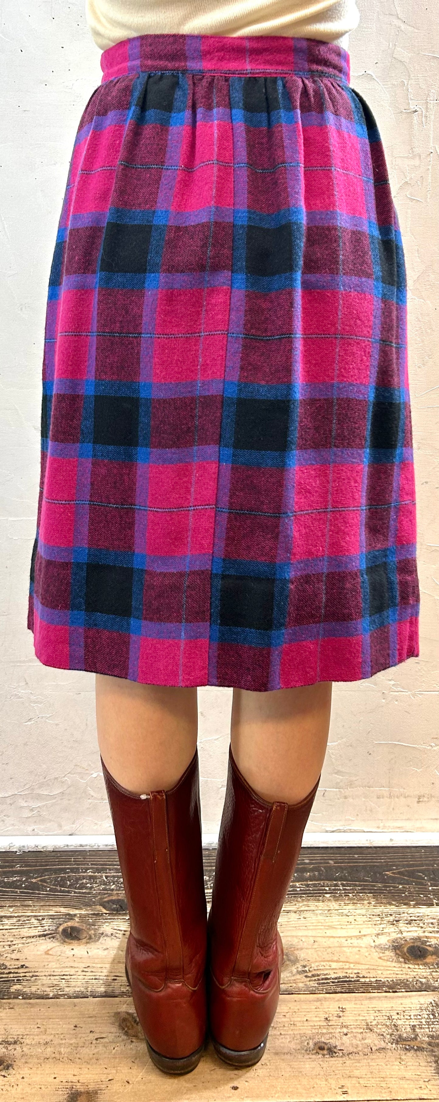 Vintage Plaid Skirt  MADE IN USA  [I28528]