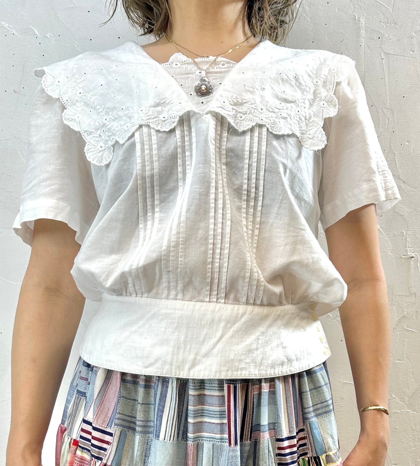 Vintage White Blouse [F27649]