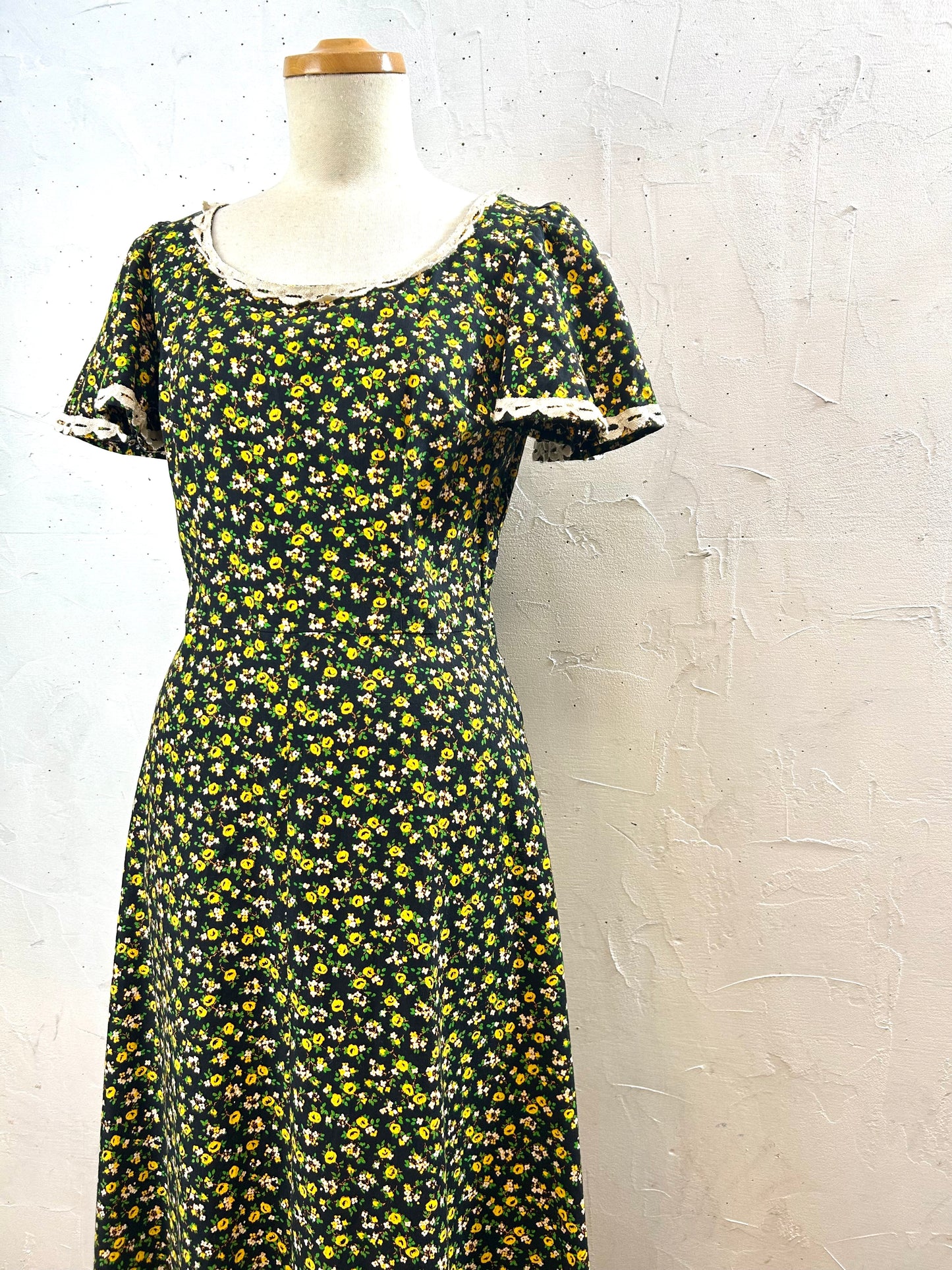 Vintage Flower Dress  [A29424]