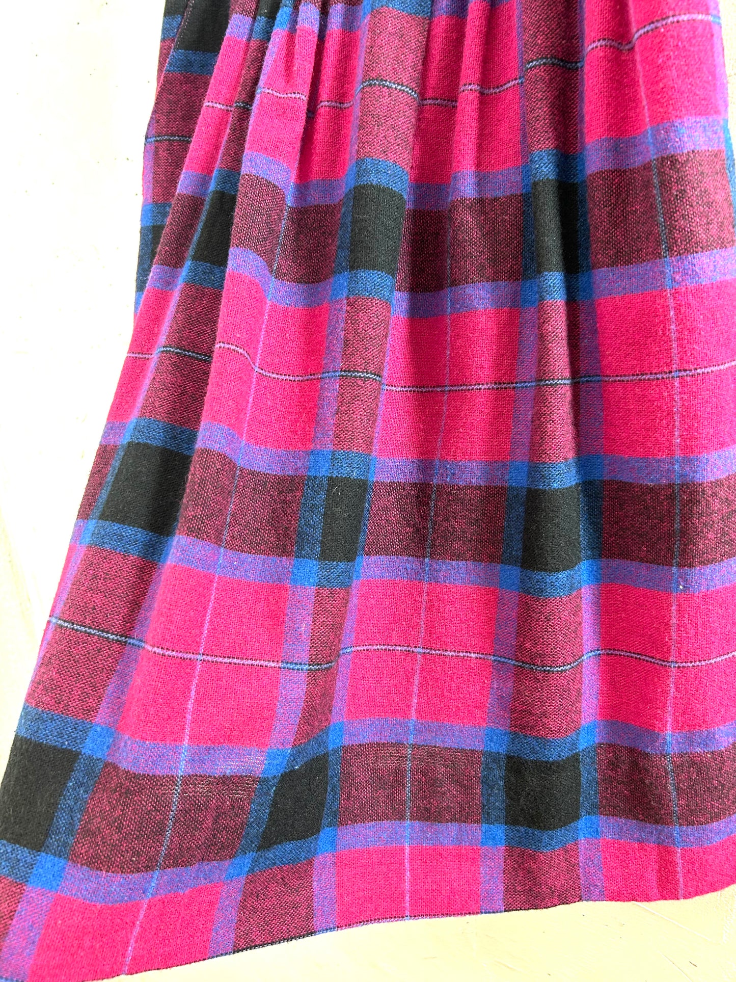 Vintage Plaid Skirt  MADE IN USA  [I28528]