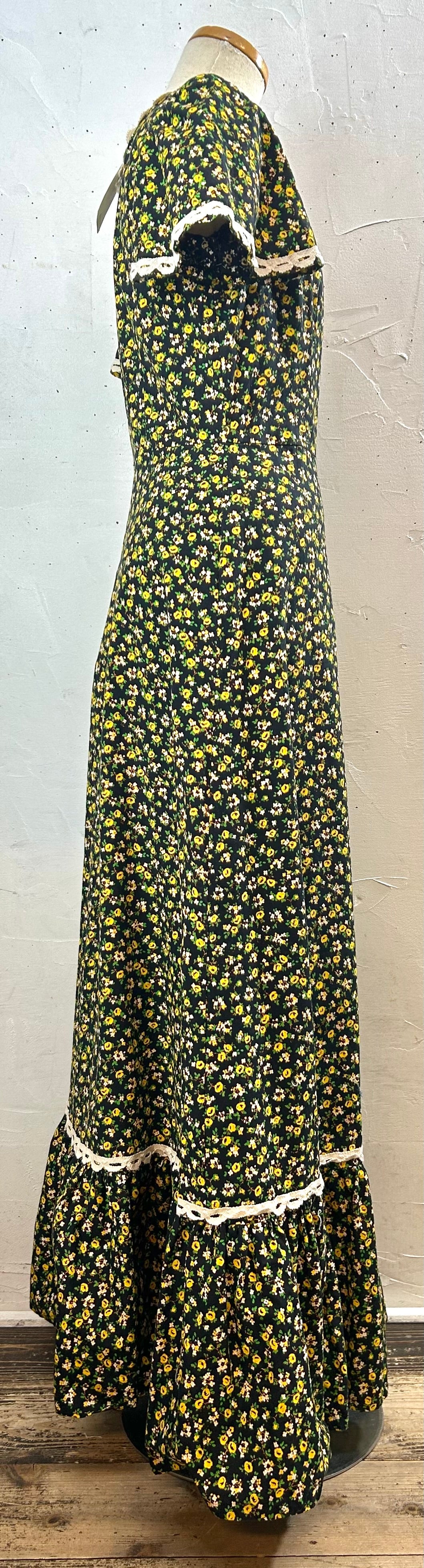 Vintage Flower Dress  [A29424]